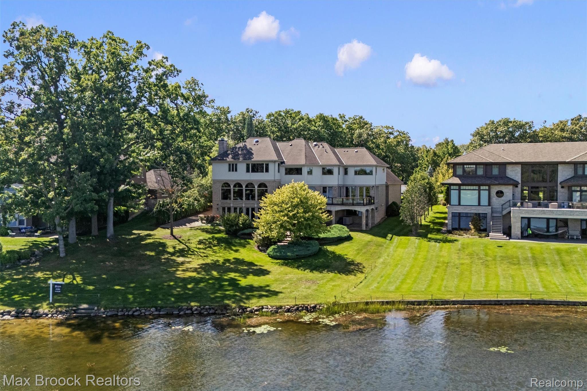 1832 Long Lake Shore Drive Property Photo 1