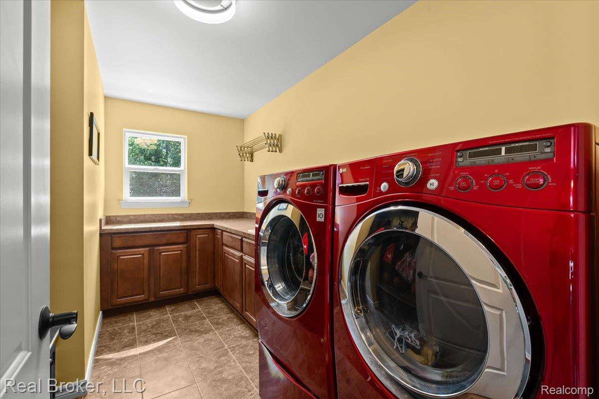 10080 Rolling Pines Drive Property Photo 20