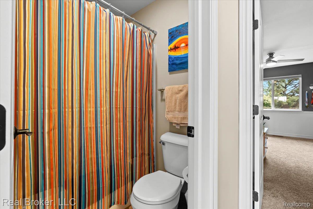 10080 Rolling Pines Drive Property Photo 28