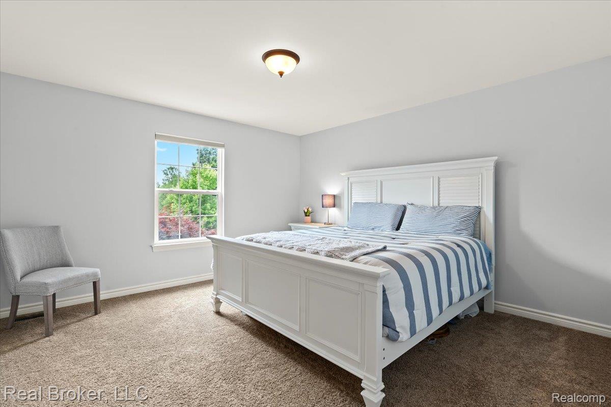 10080 Rolling Pines Drive Property Photo 32