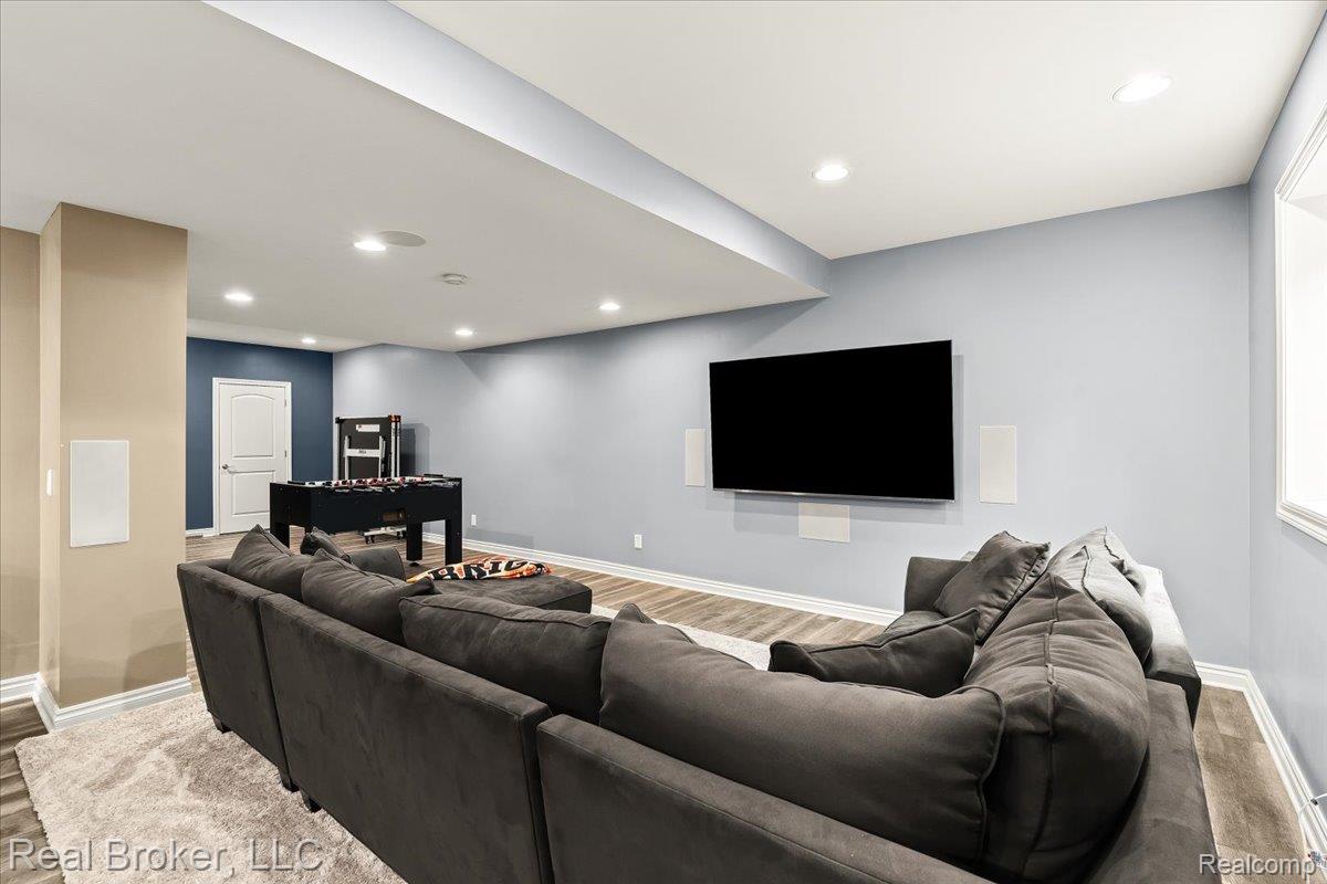 10080 Rolling Pines Drive Property Photo 36