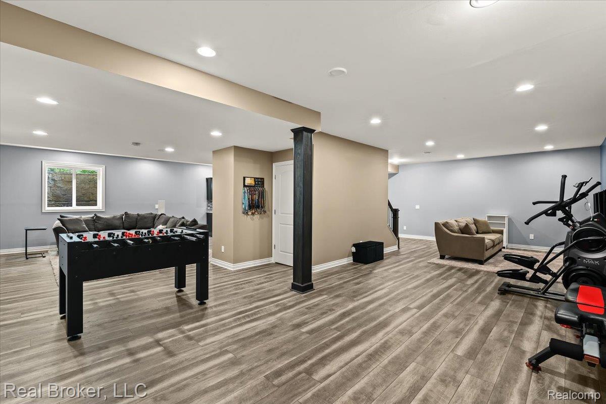 10080 Rolling Pines Drive Property Photo 40
