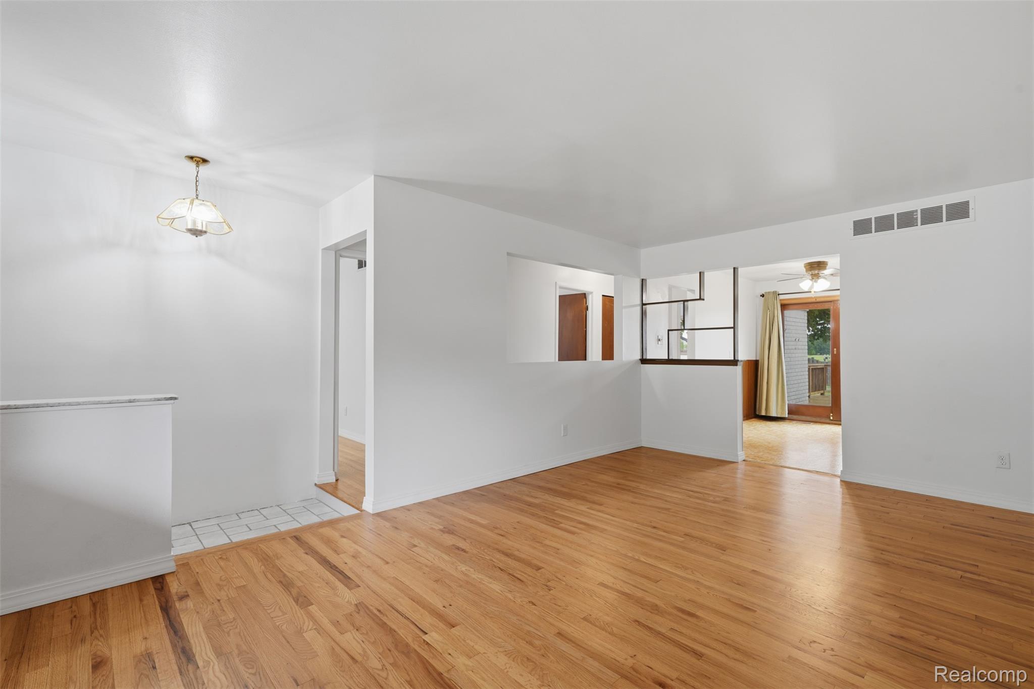 4427 Burssens Drive Property Photo 2