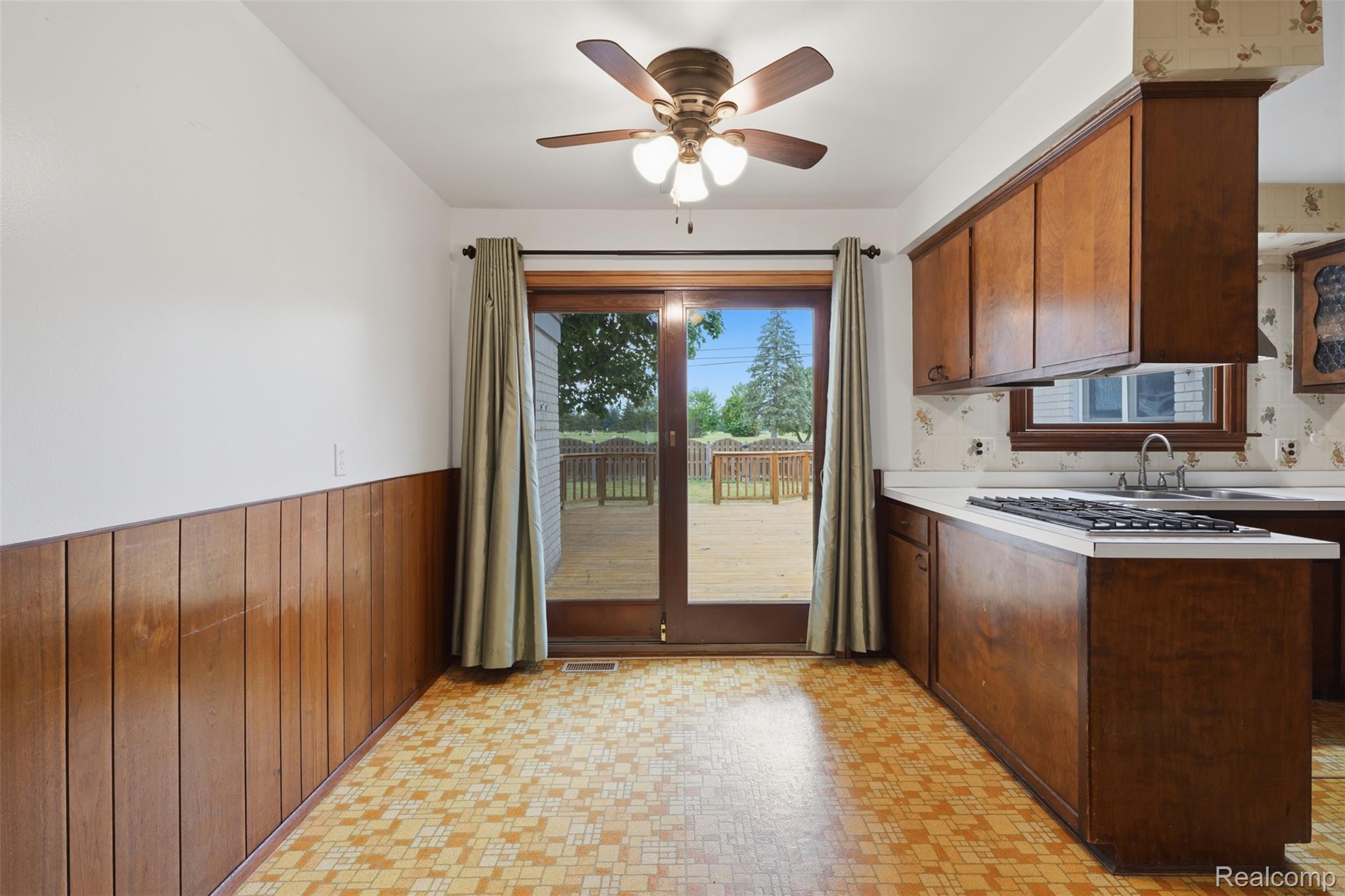 4427 Burssens Drive Property Photo 13