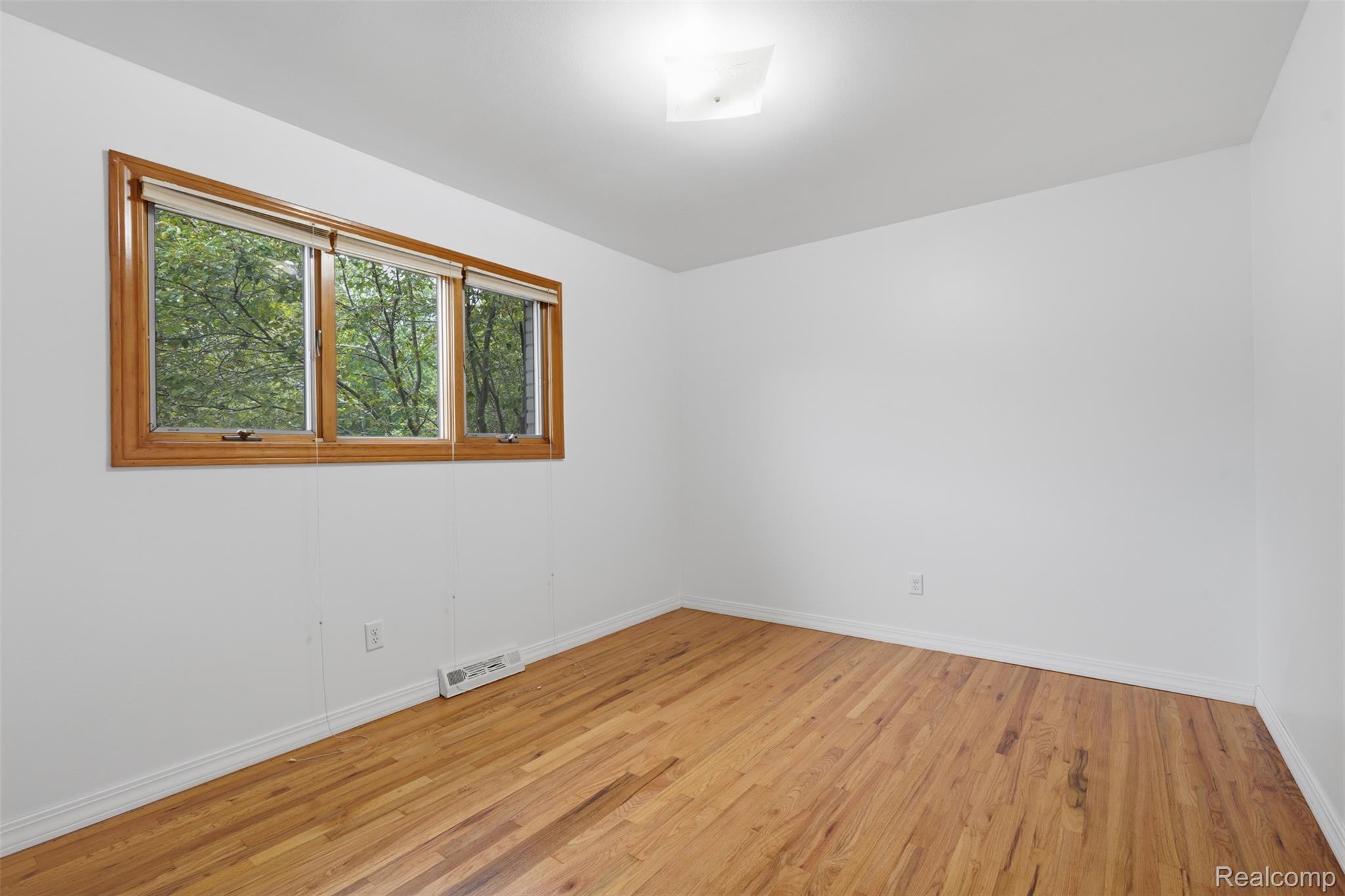 4427 Burssens Drive Property Photo 20