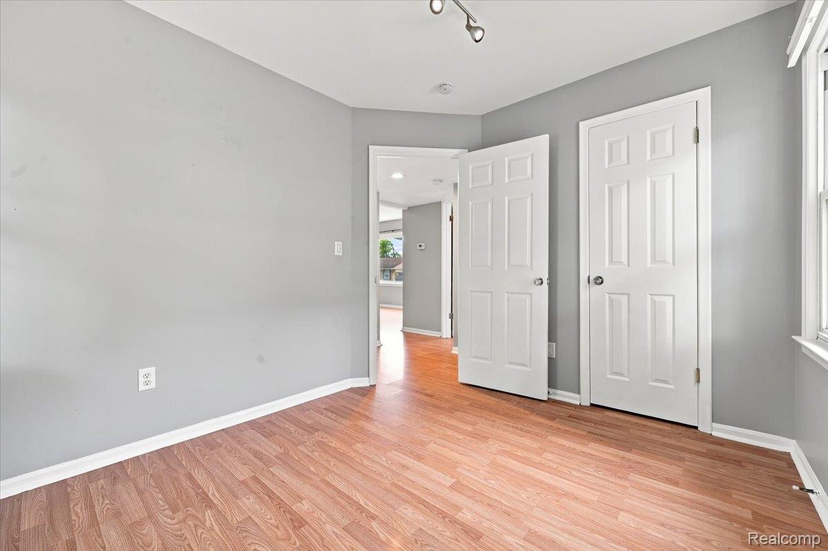 1527 E Meyers Avenue Property Photo 13