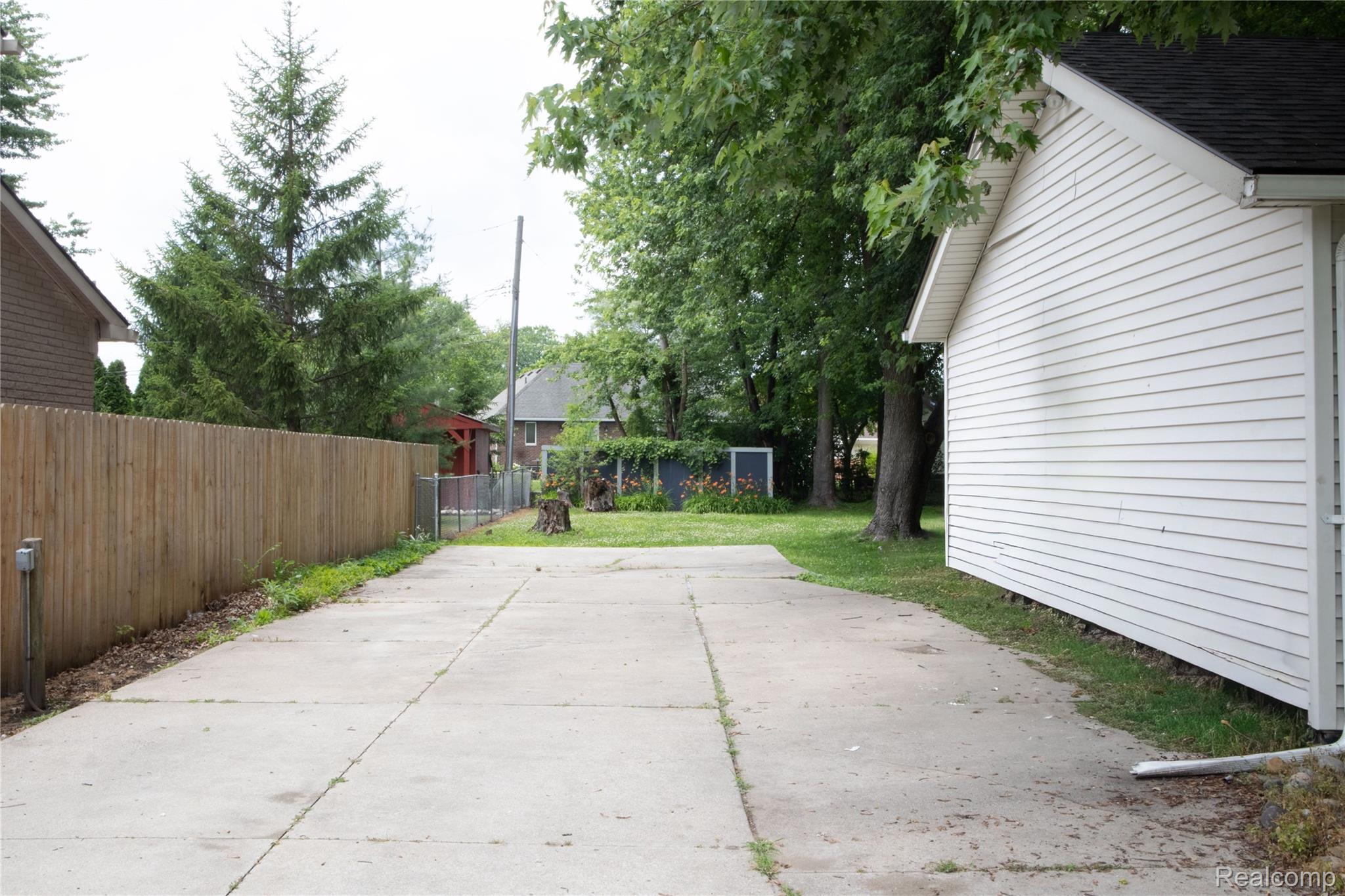 39751 Sylvia Street Property Photo 5