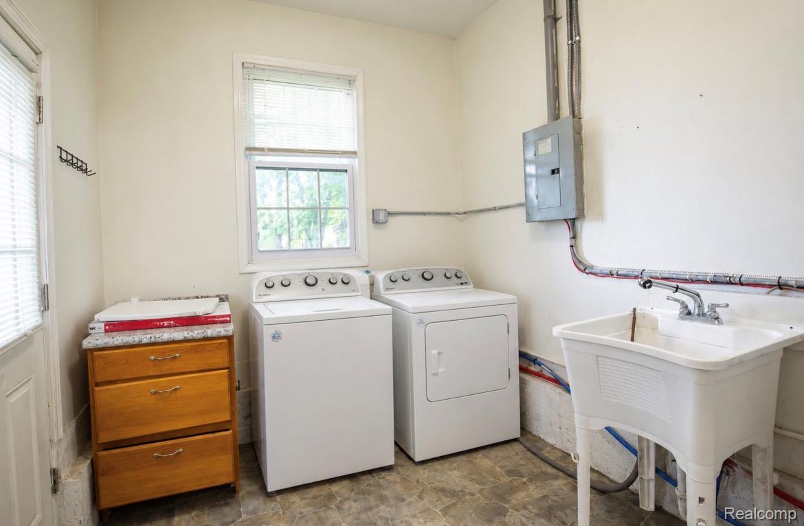 39751 Sylvia Street Property Photo 16
