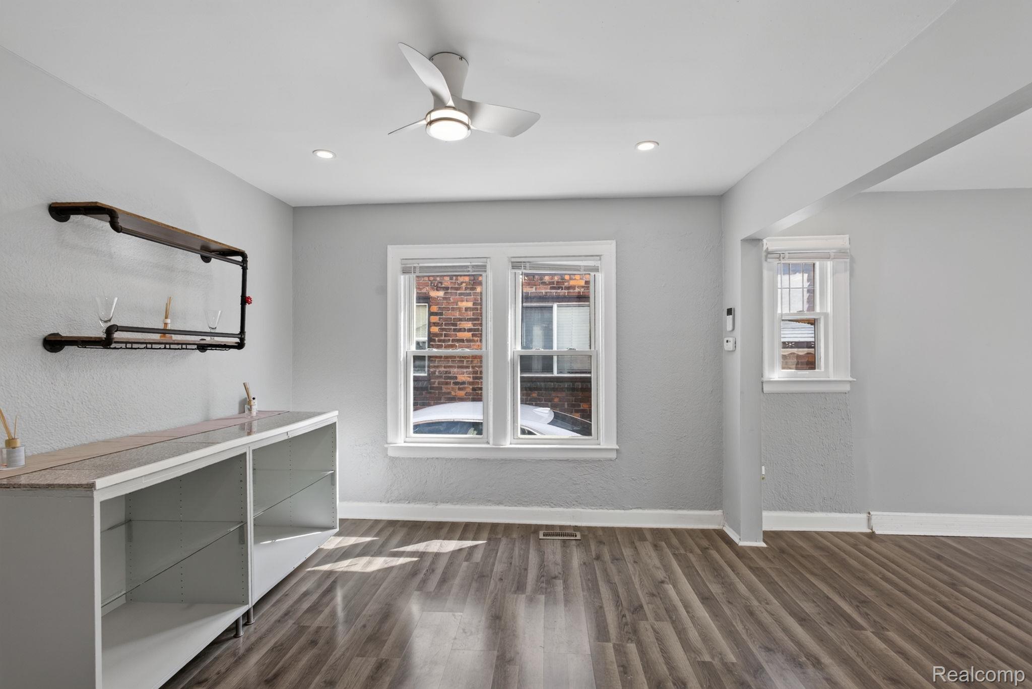 16230 Griggs Street Property Photo 11