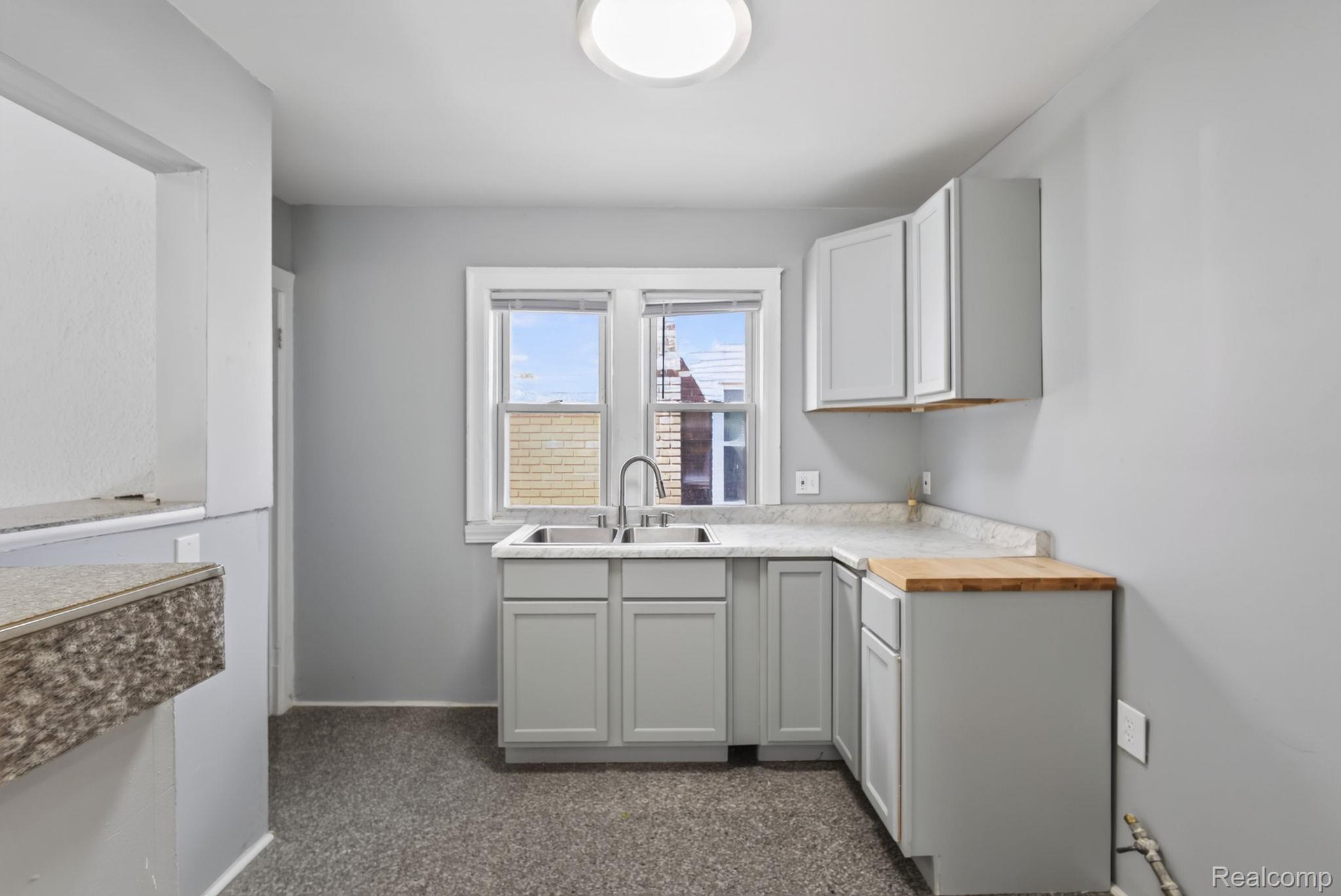 16230 Griggs Street Property Photo 12