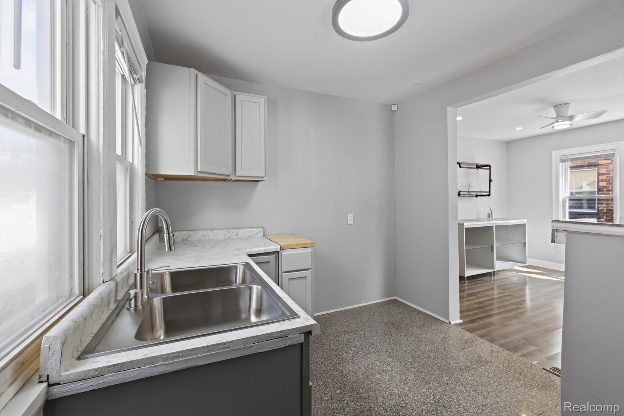 16230 Griggs Street Property Photo 13