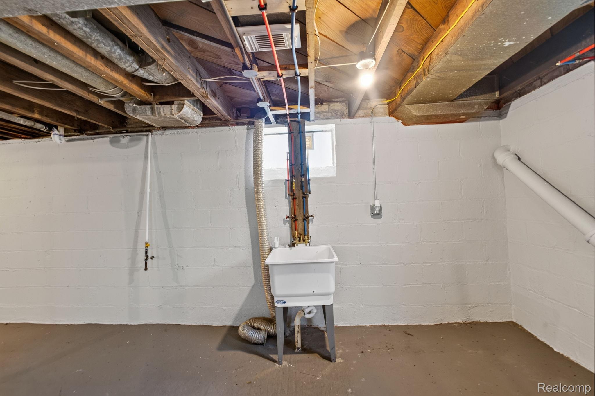 16230 Griggs Street Property Photo 18