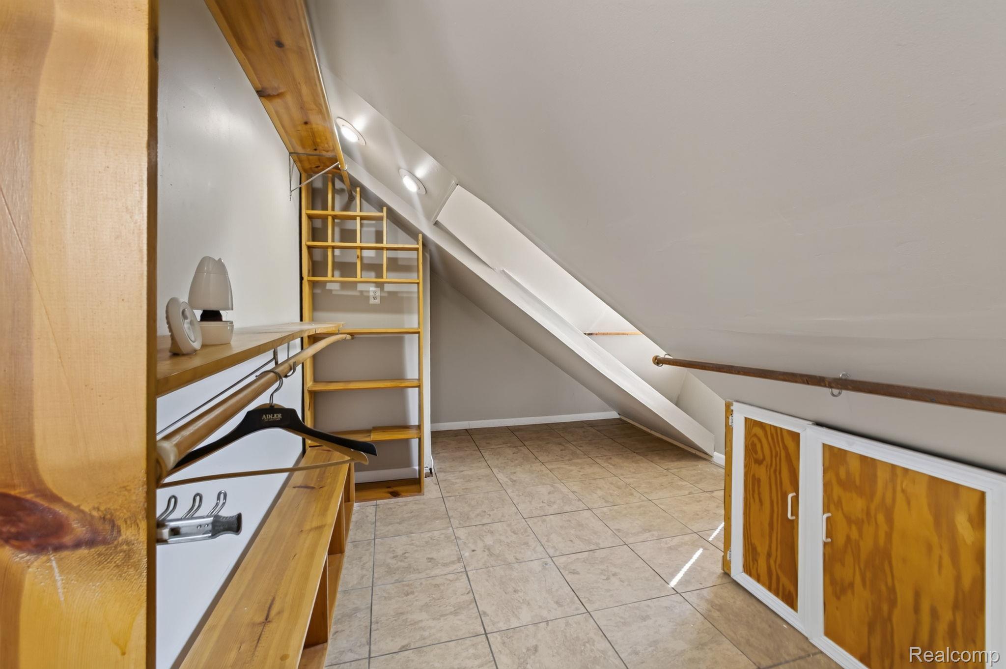 16230 Griggs Street Property Photo 20