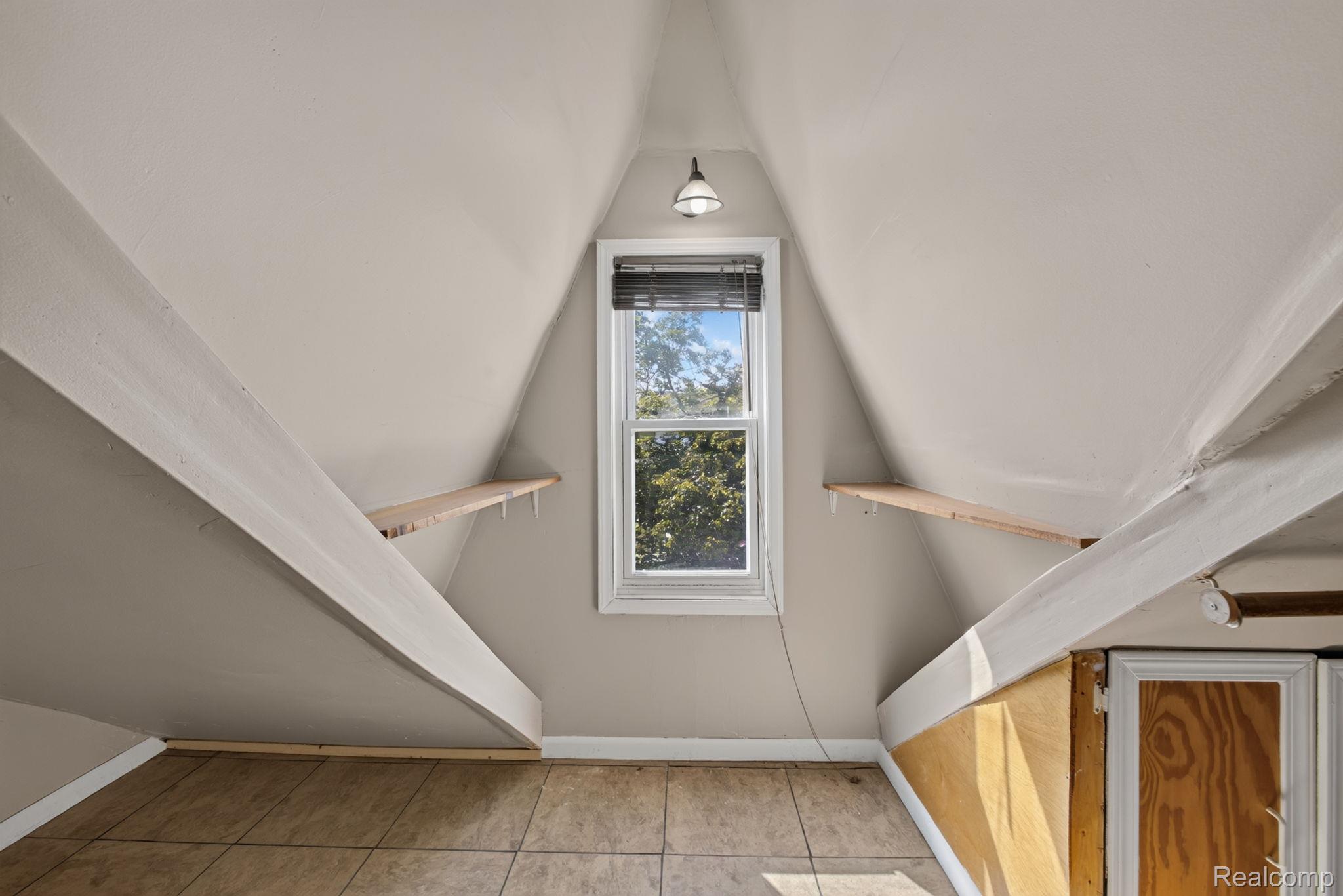 16230 Griggs Street Property Photo 21