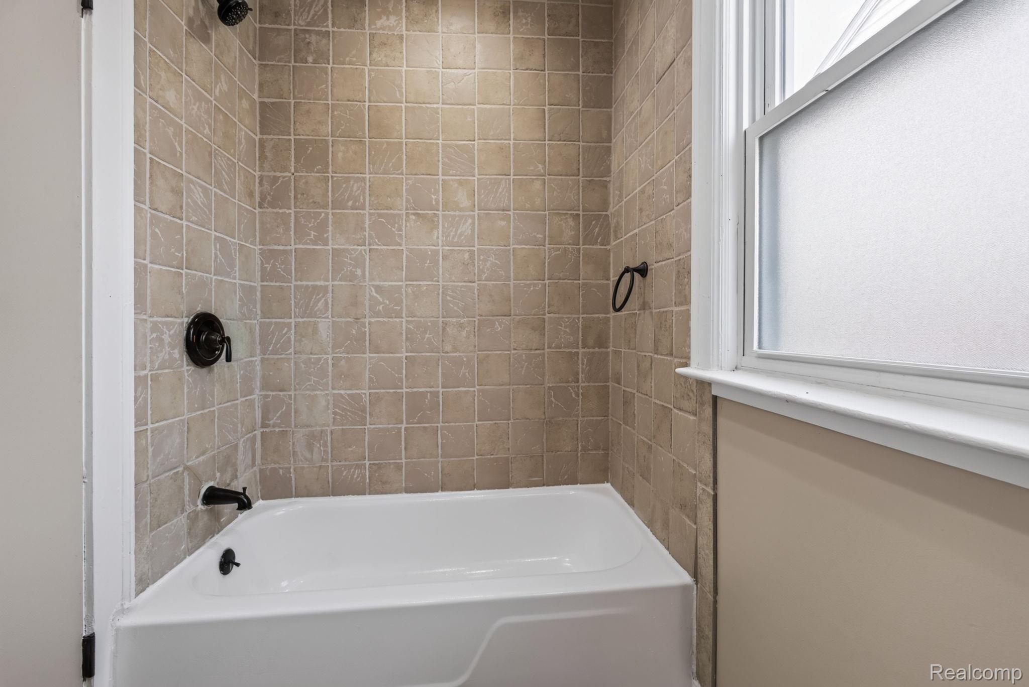 16230 Griggs Street Property Photo 25