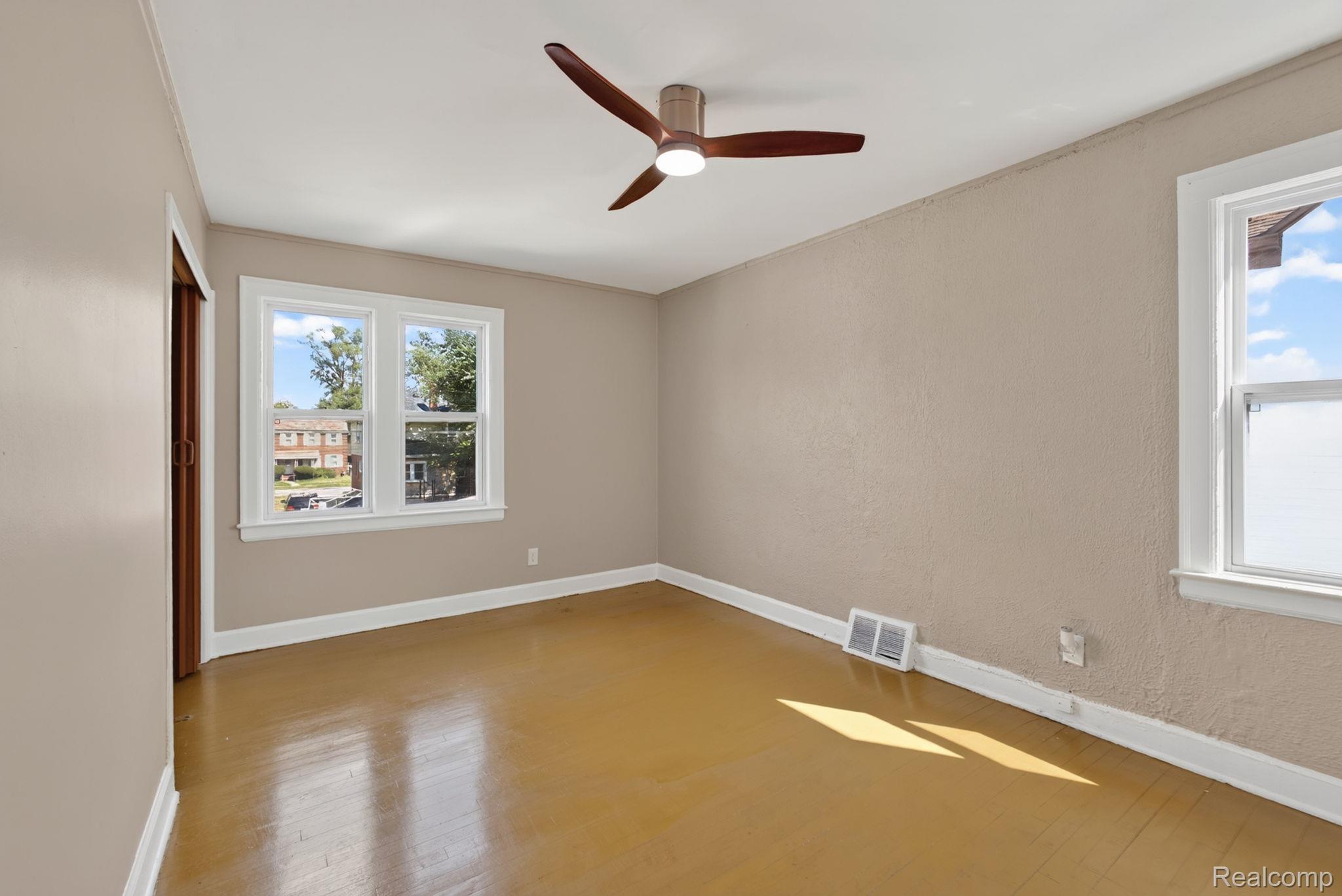16230 Griggs Street Property Photo 28