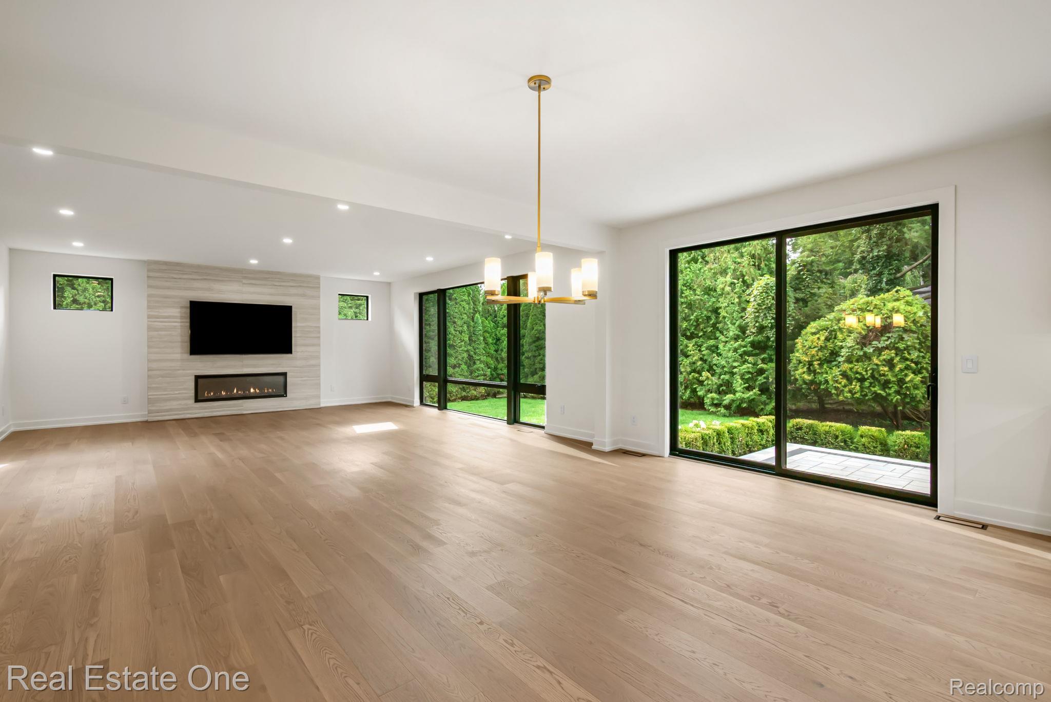 933 Robinhood Road Property Photo 10