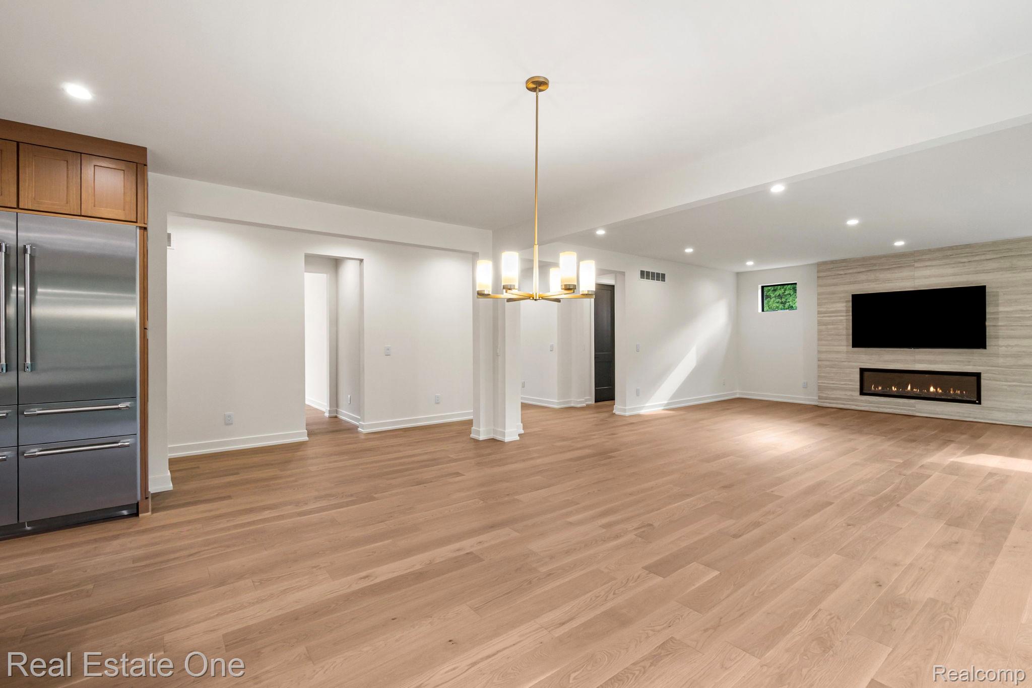 933 Robinhood Road Property Photo 11