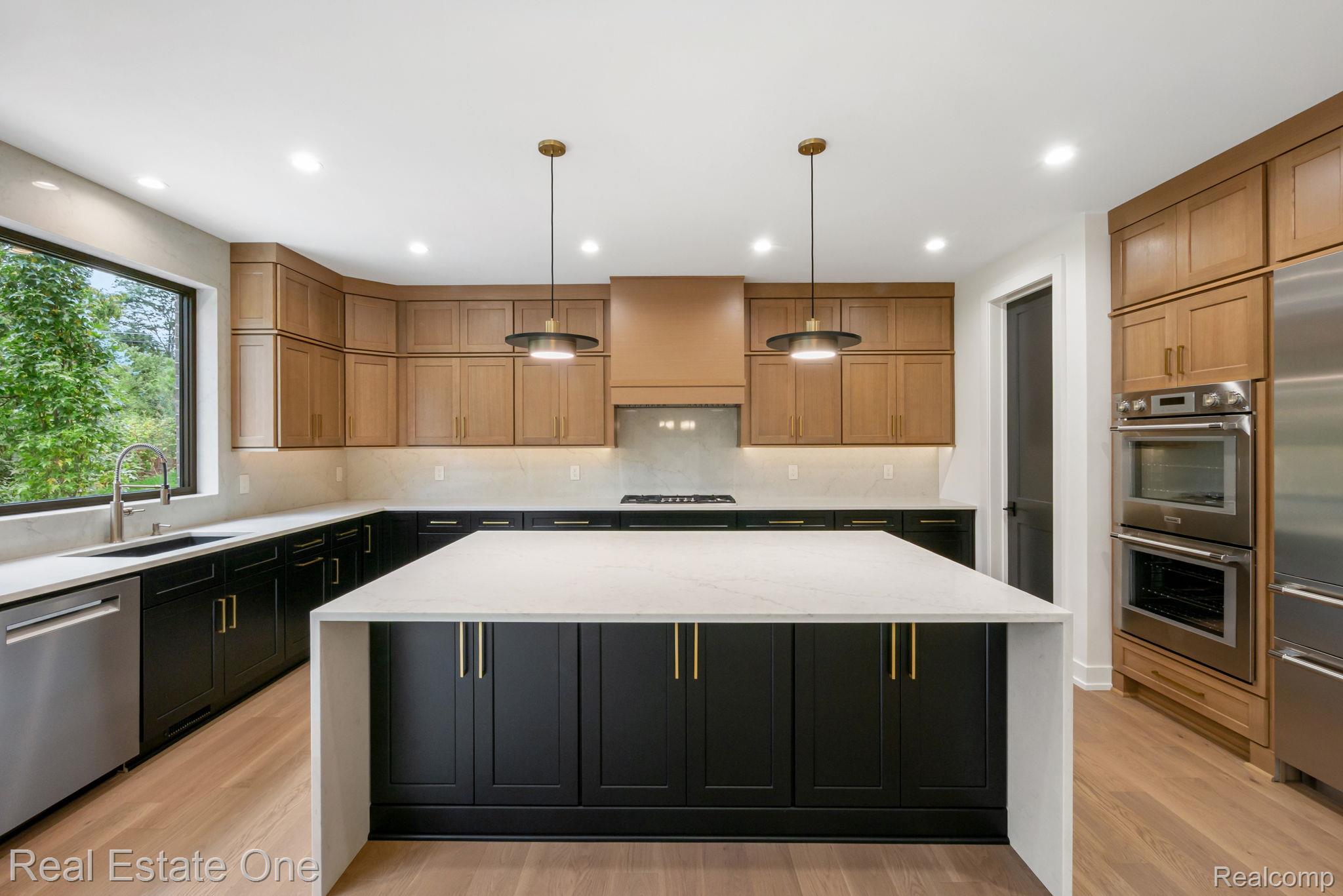933 Robinhood Road Property Photo 13