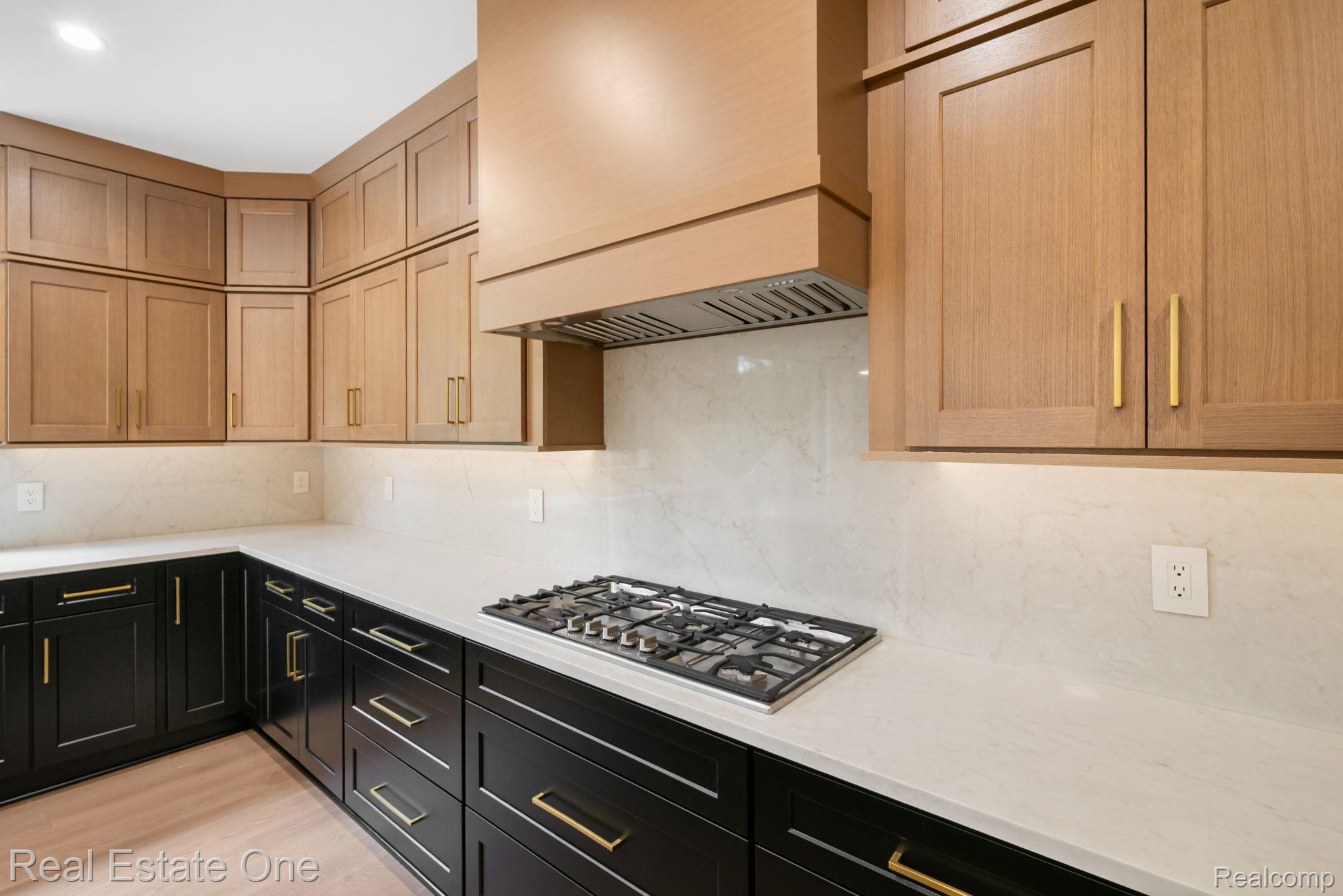 933 Robinhood Road Property Photo 16