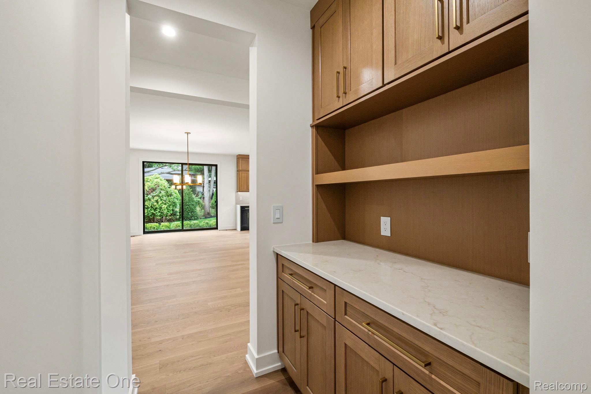933 Robinhood Road Property Photo 18