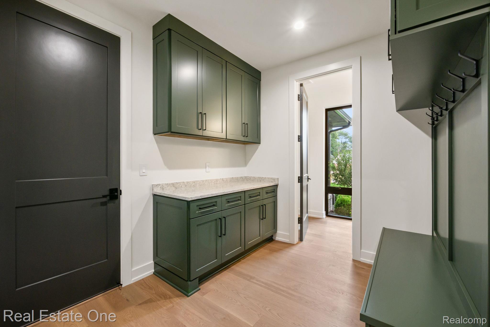 933 Robinhood Road Property Photo 22