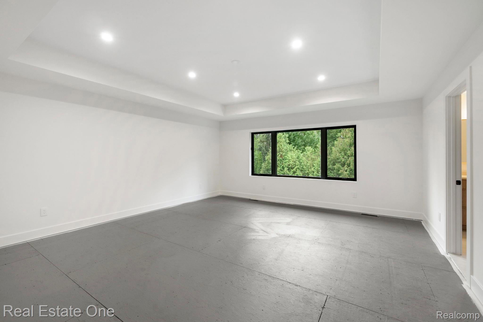 933 Robinhood Road Property Photo 27