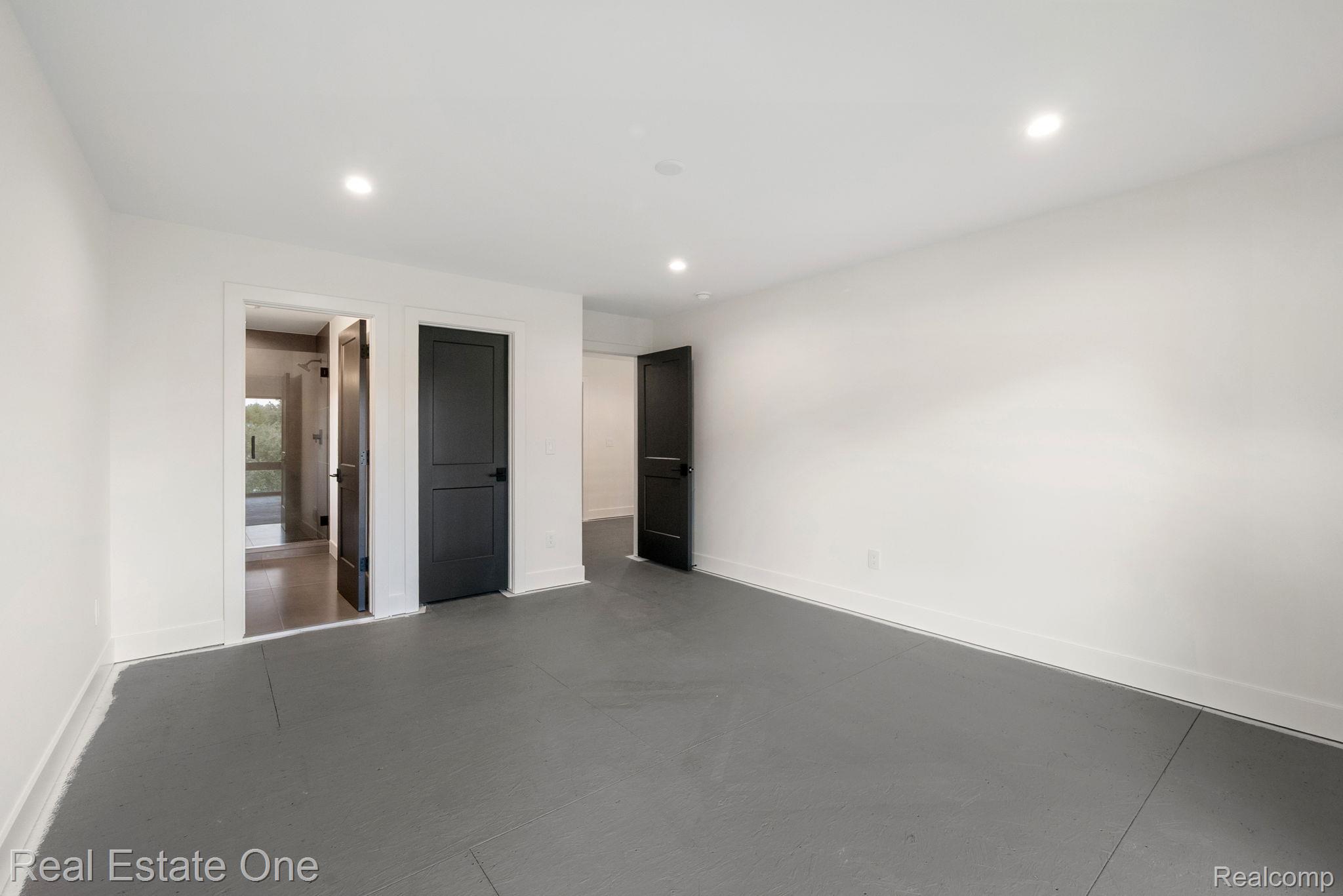 933 Robinhood Road Property Photo 36