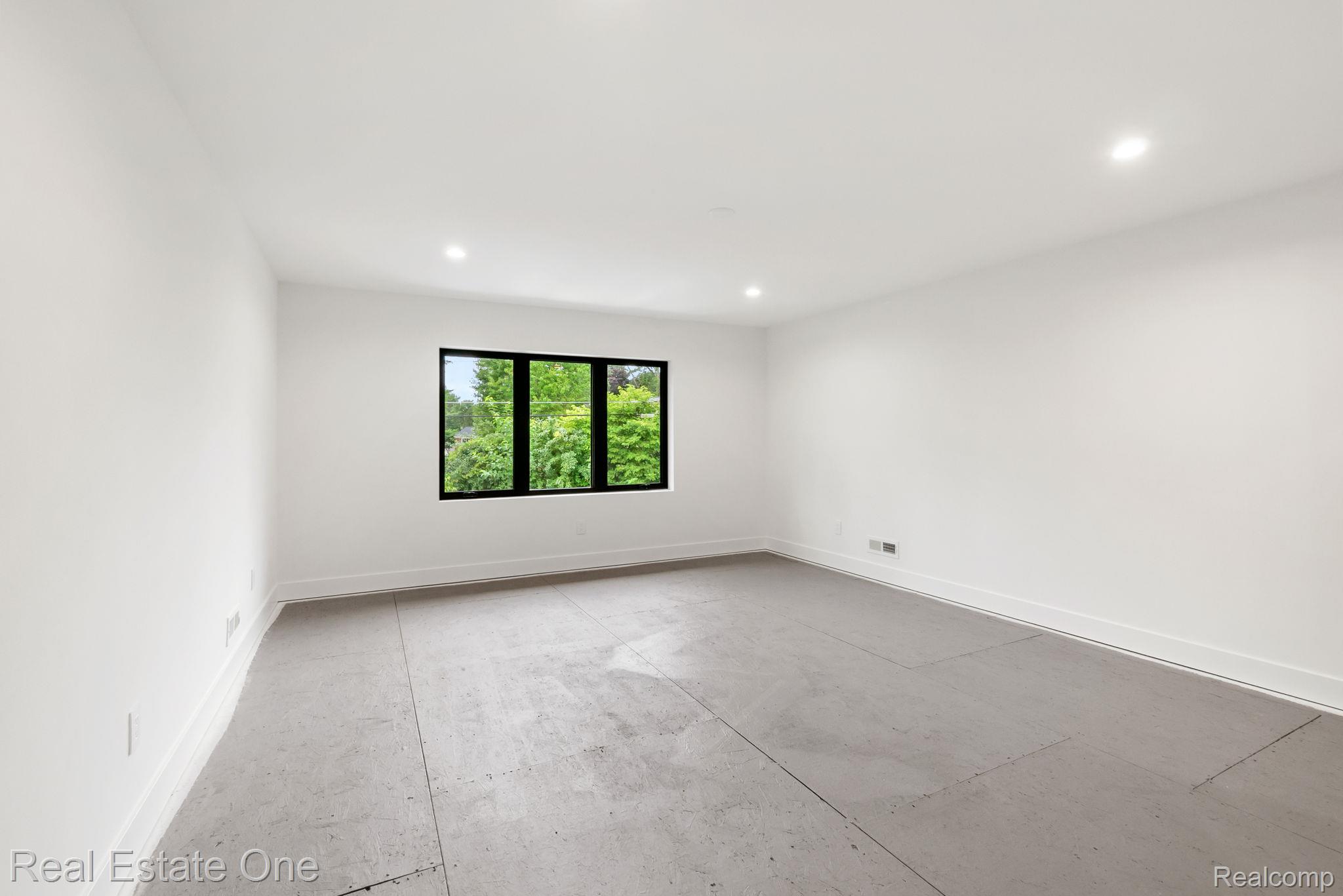 933 Robinhood Road Property Photo 42