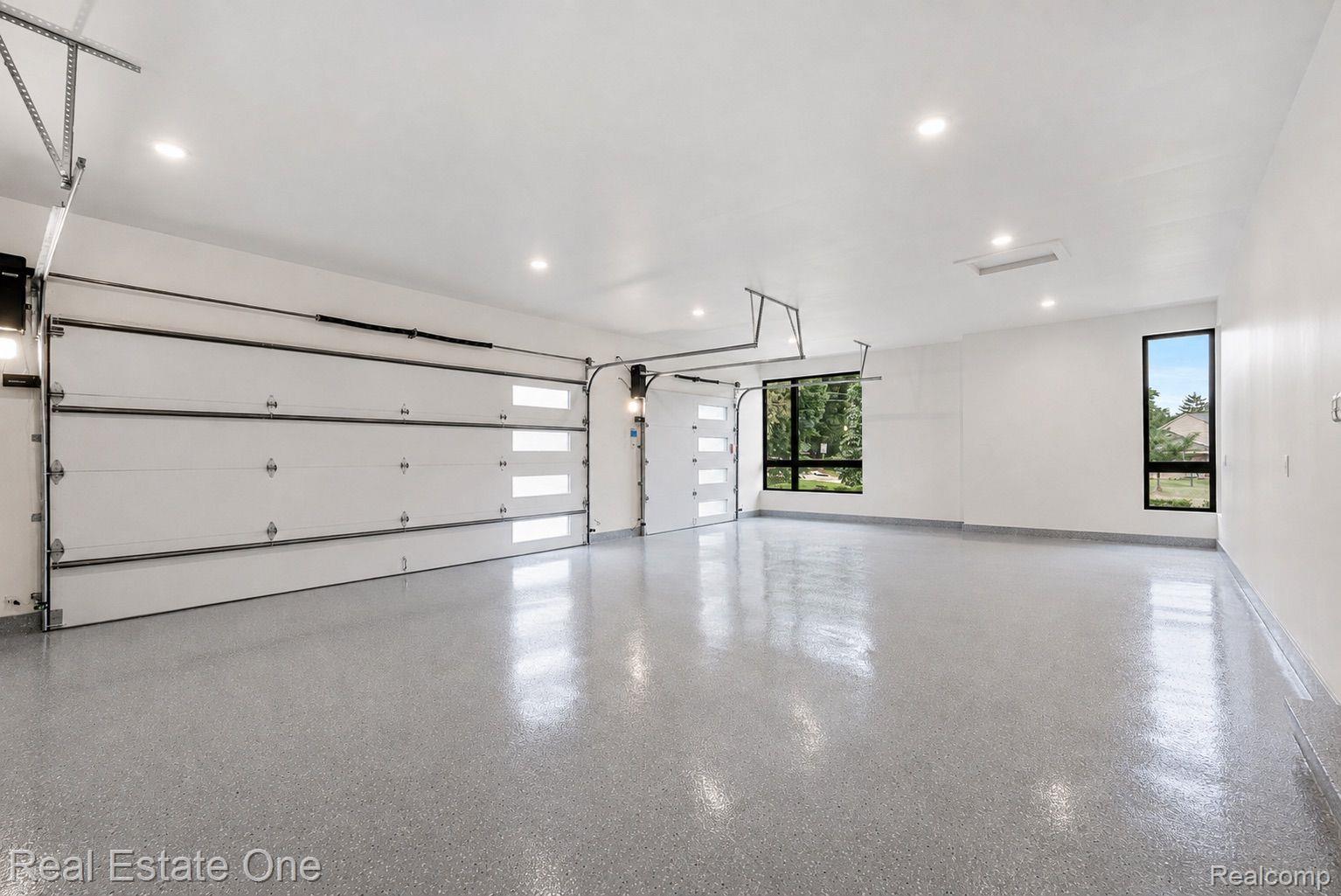 933 Robinhood Road Property Photo 48