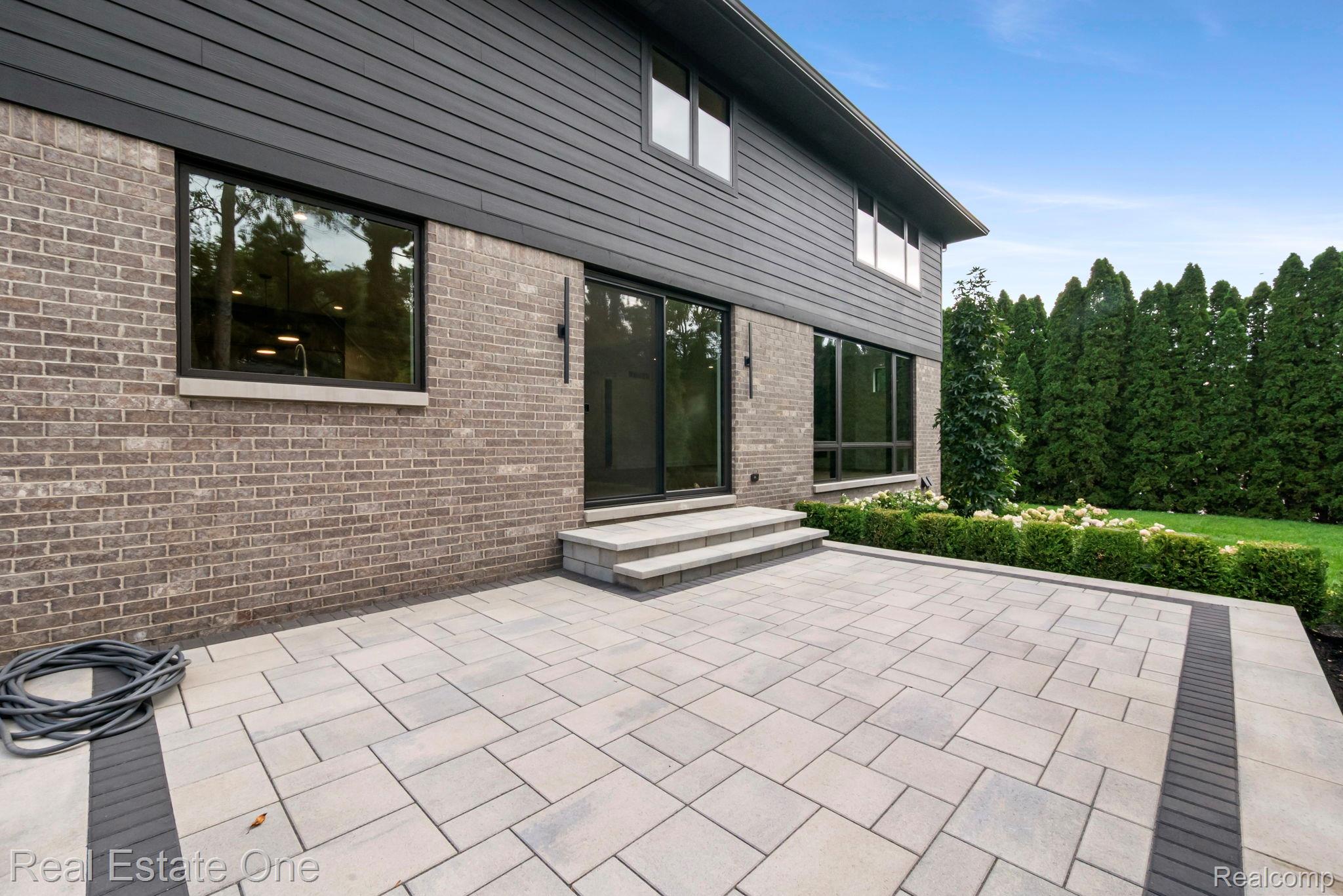 933 Robinhood Road Property Photo 49