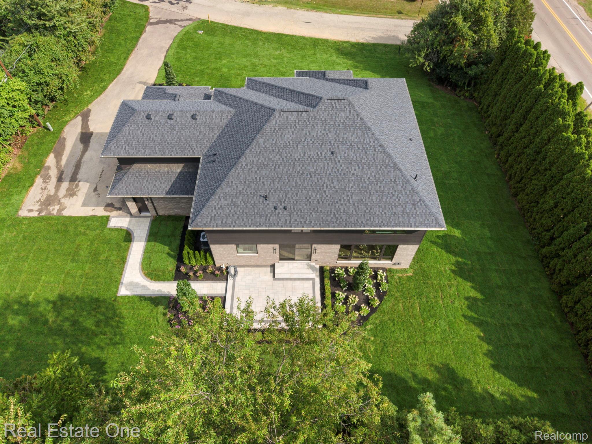 933 Robinhood Road Property Photo 58