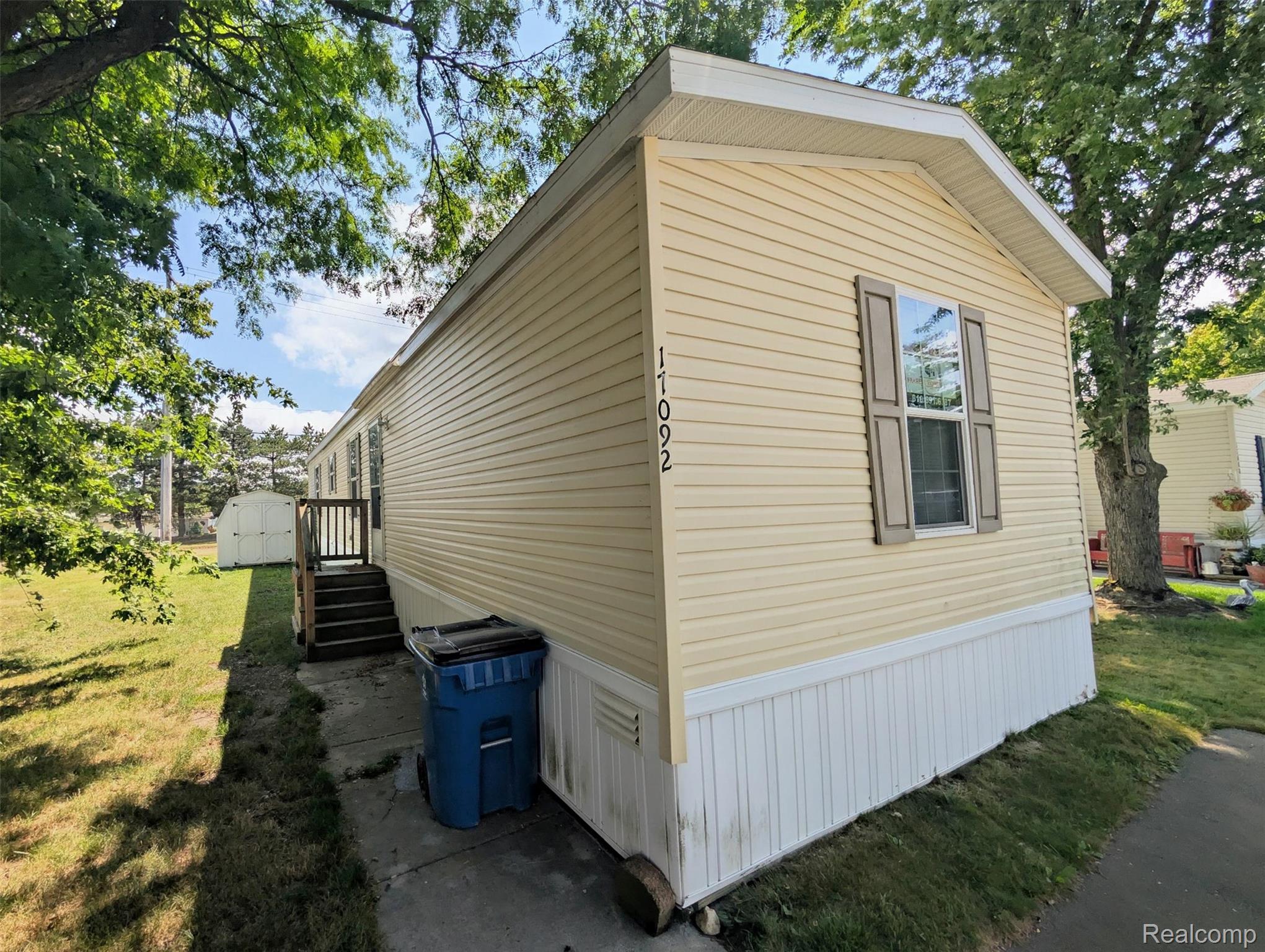 17092 Canterbury Circle Property Photo 1