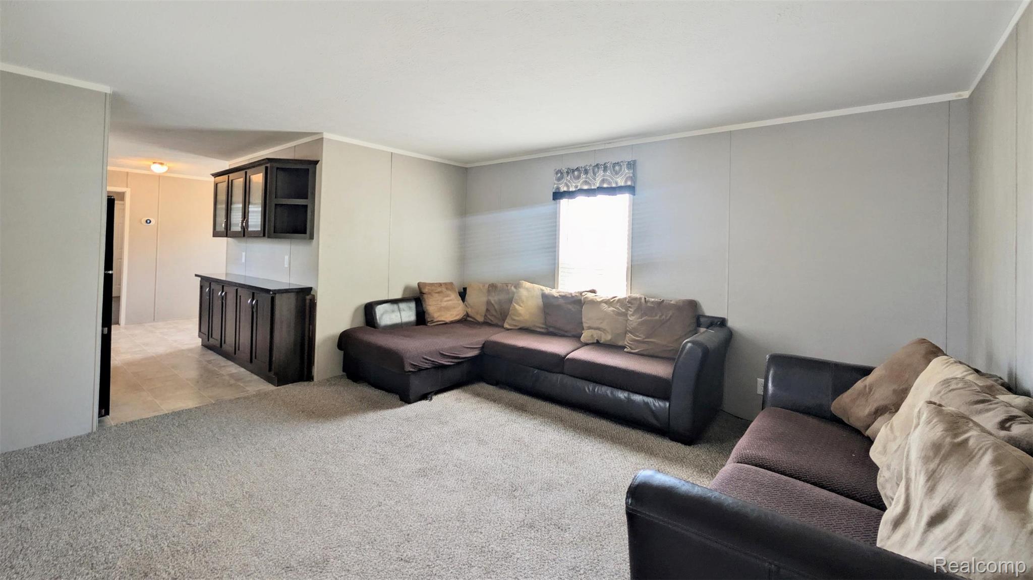 17092 Canterbury Circle Property Photo 3