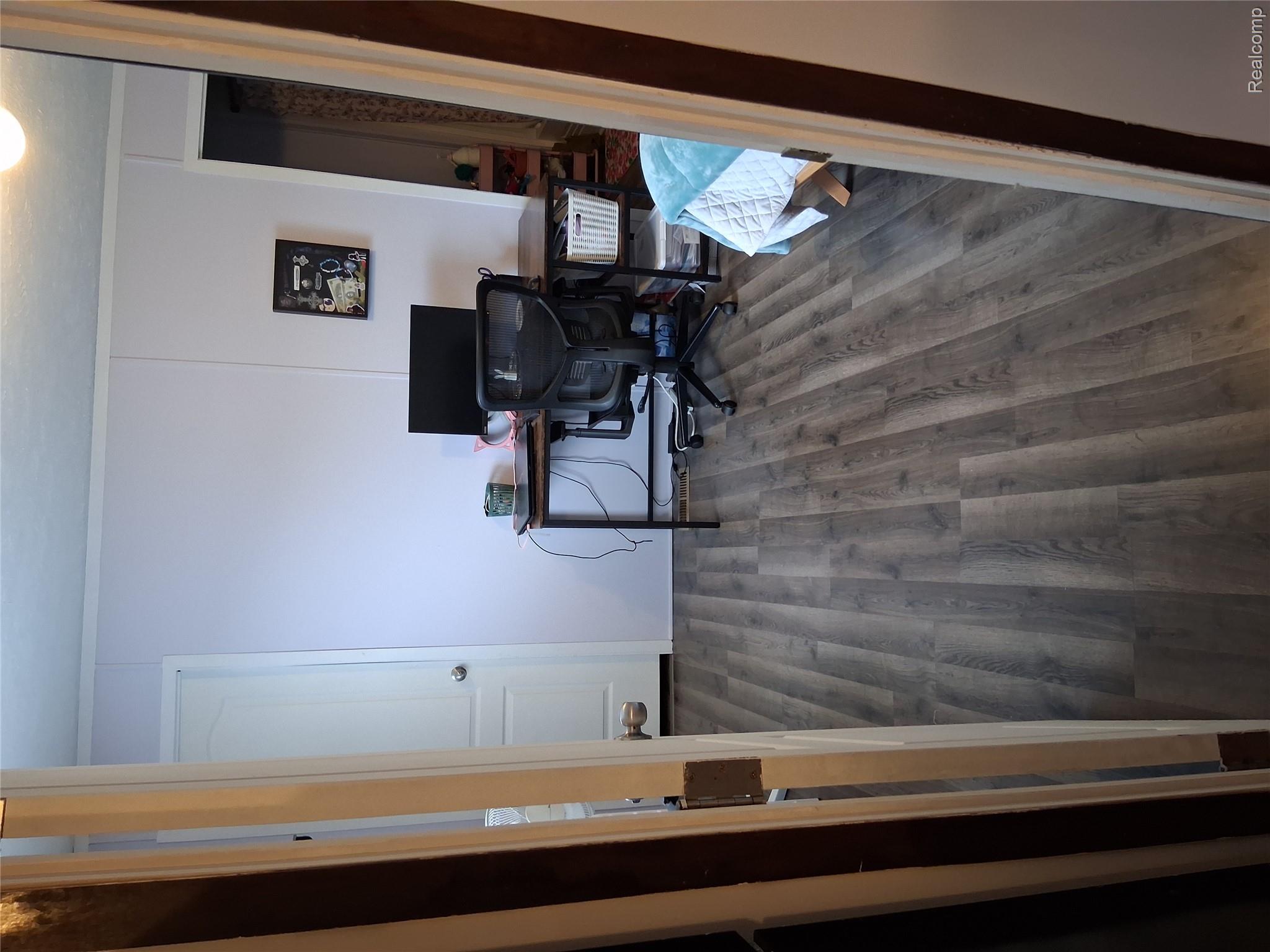 48582 Lakeview Property Photo 14