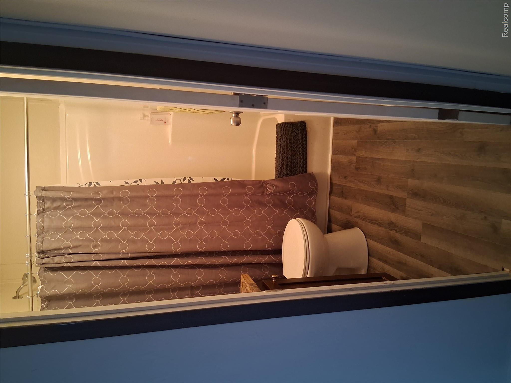 48582 Lakeview Property Photo 16