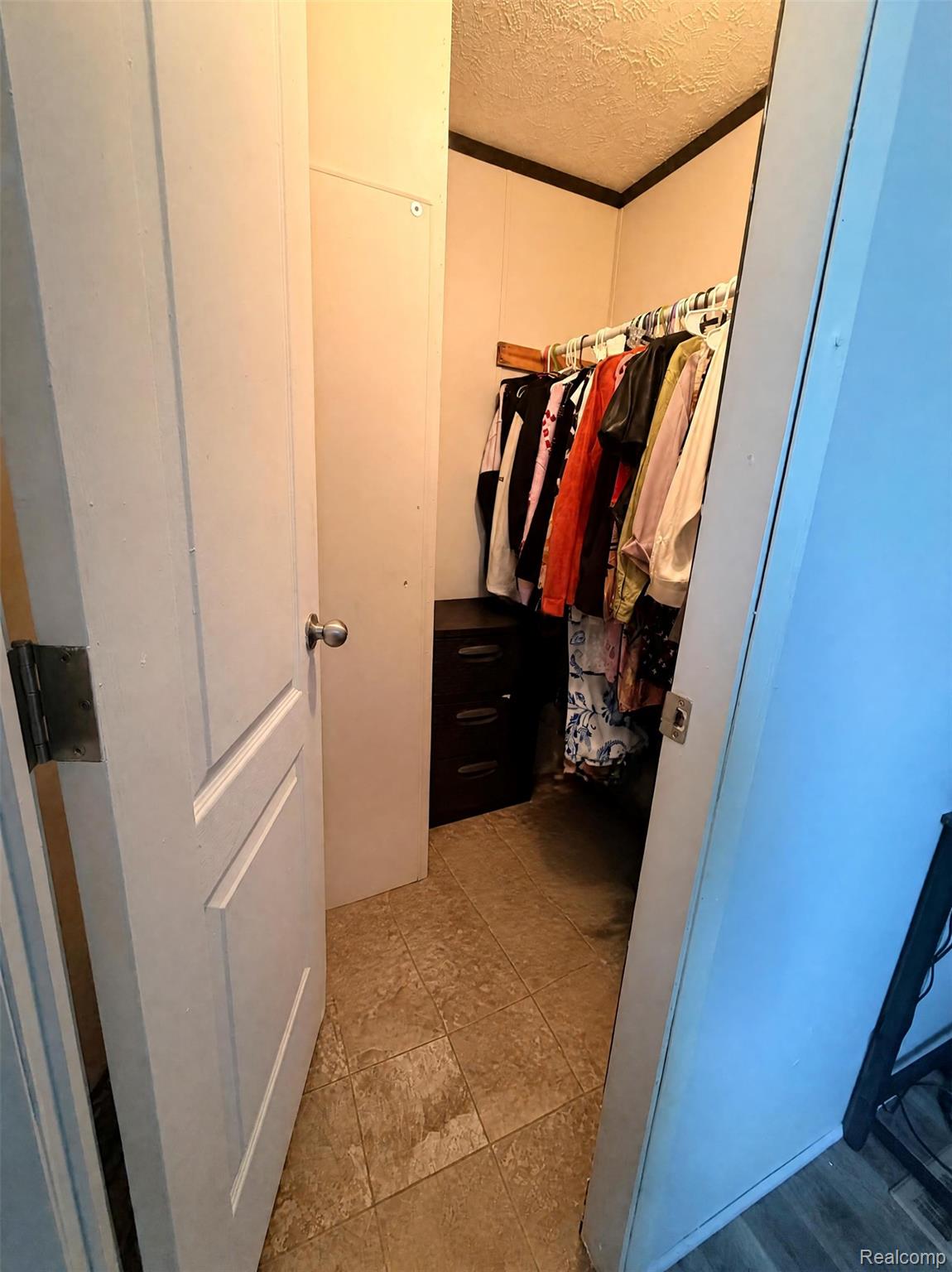 48582 Lakeview Property Photo 17