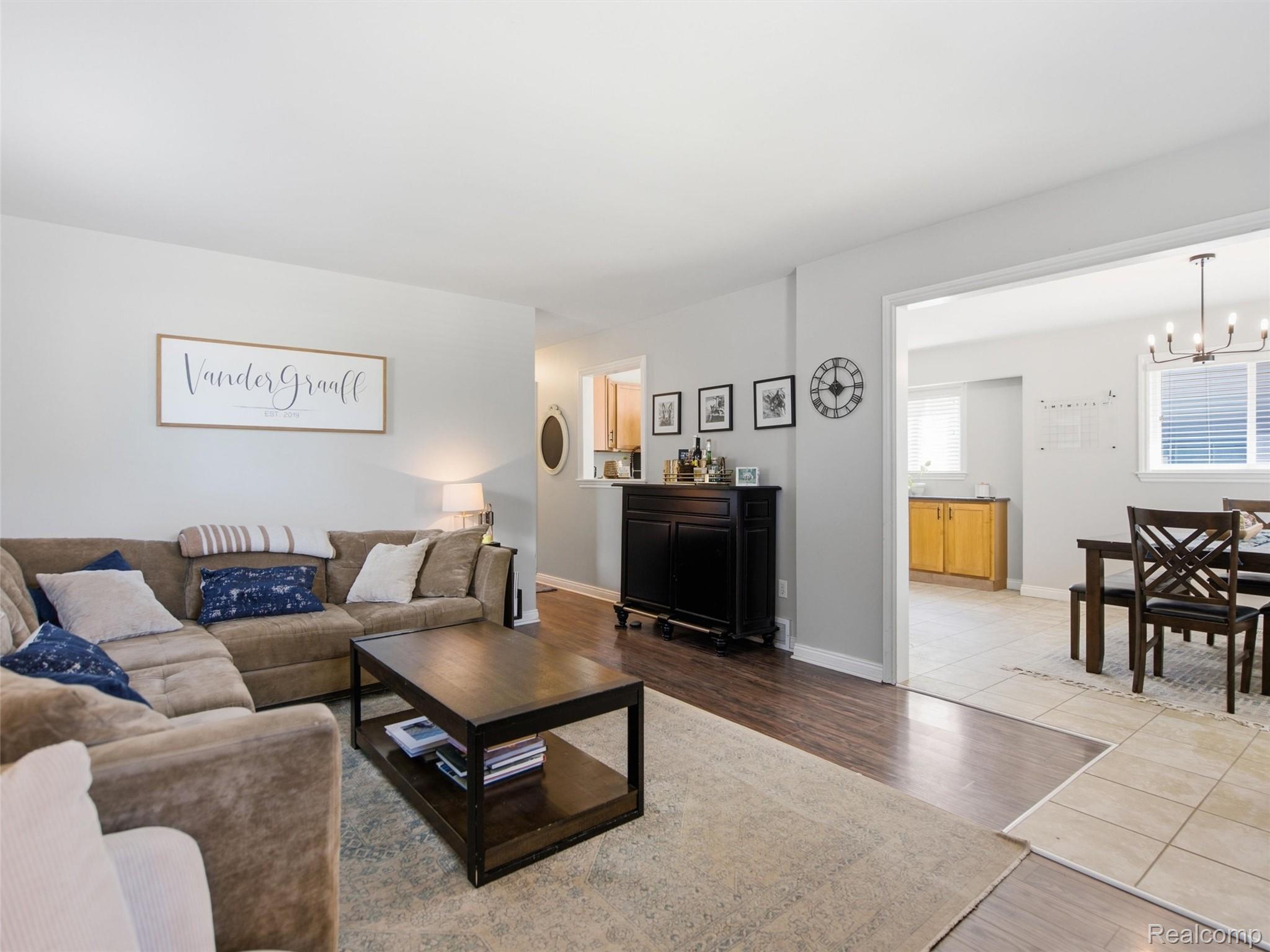2226 Kipling Avenue Property Photo 4