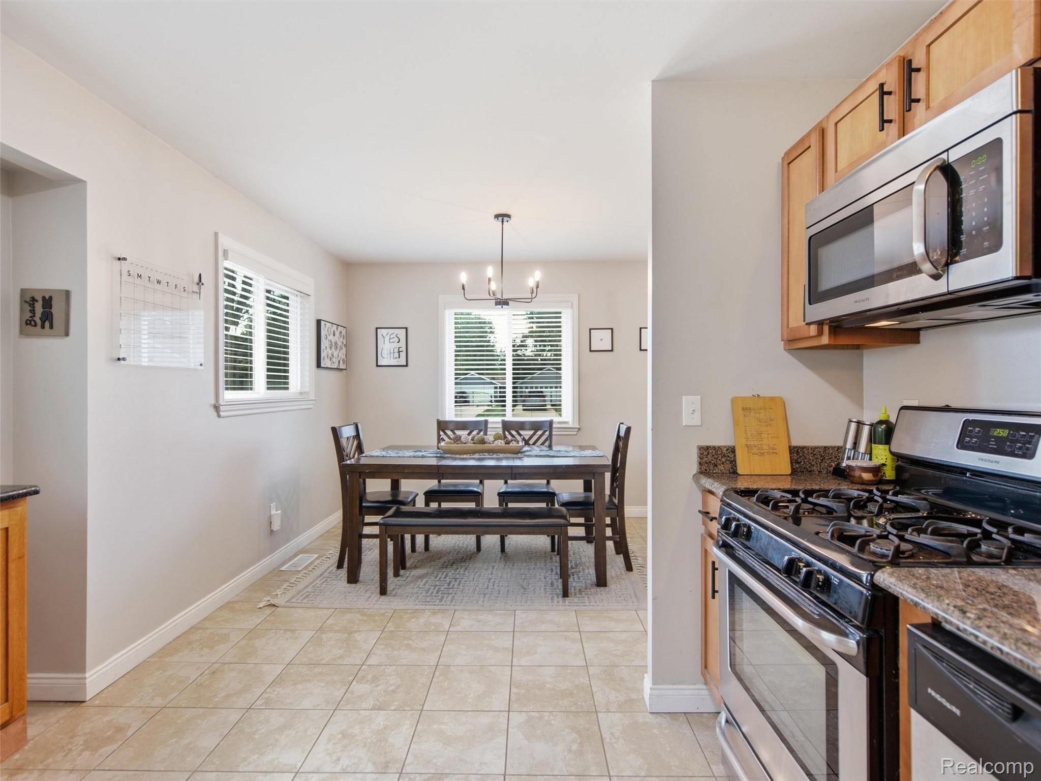 2226 Kipling Avenue Property Photo 7