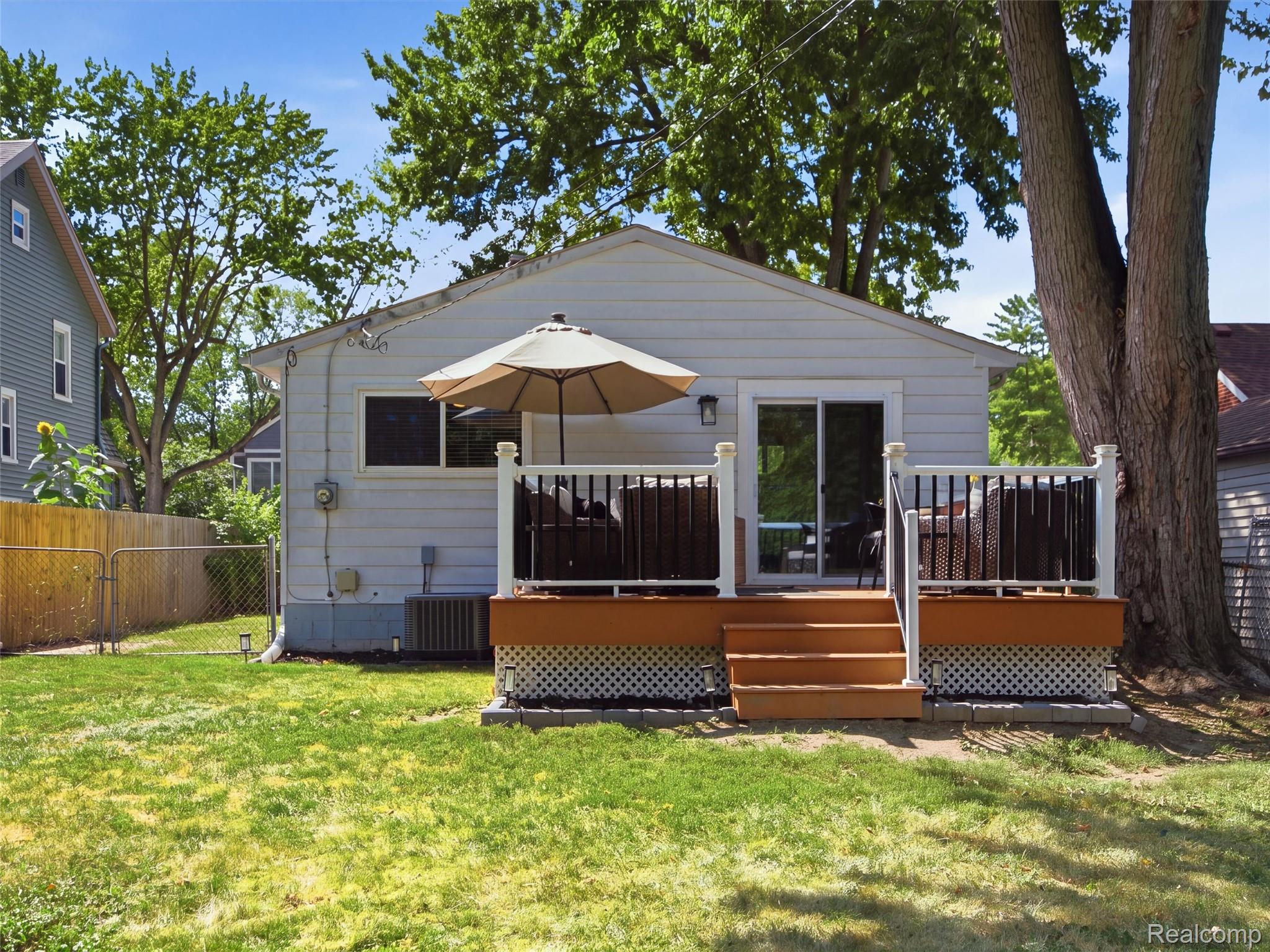 2226 Kipling Avenue Property Photo 19