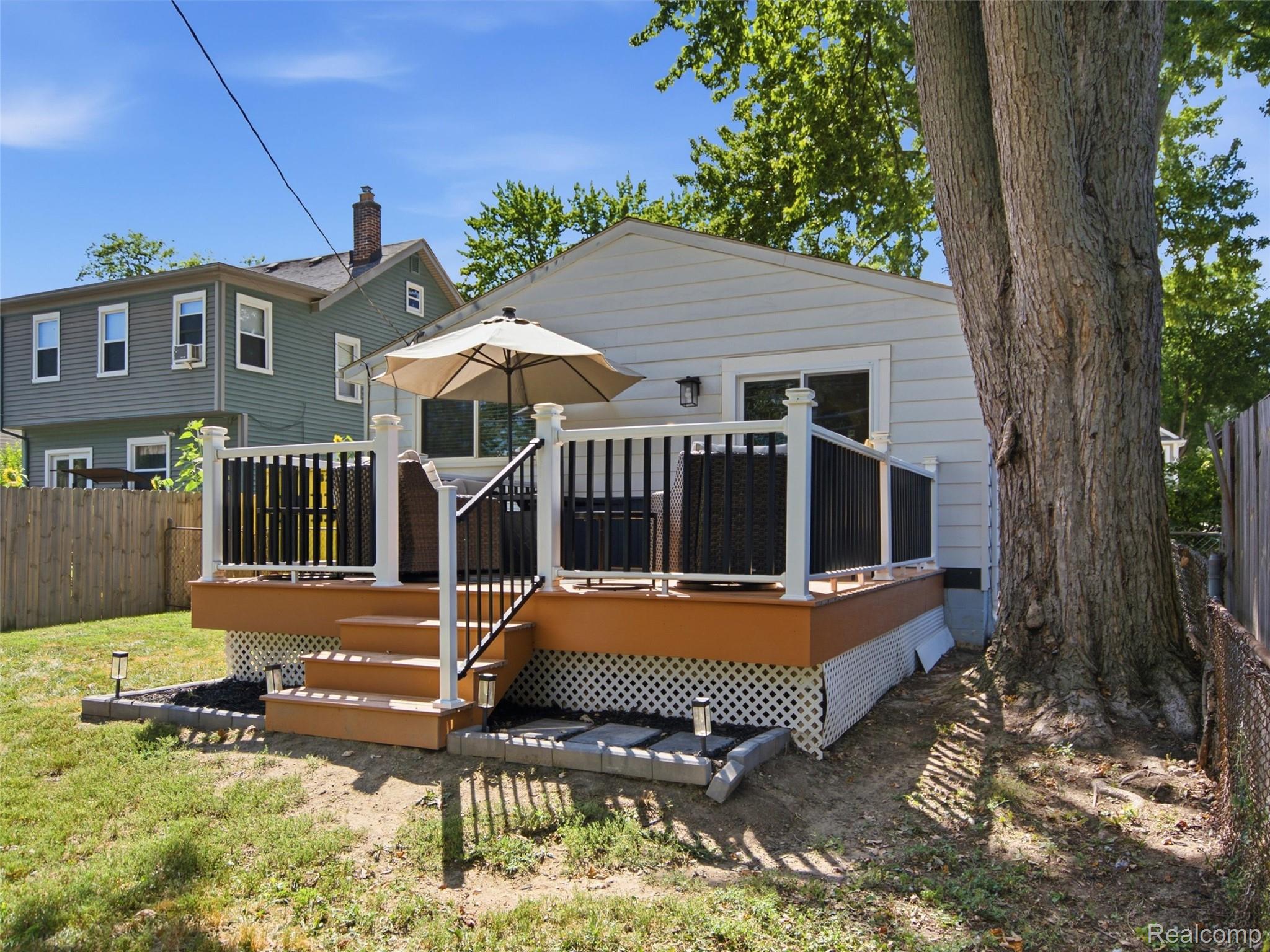 2226 Kipling Avenue Property Photo 21