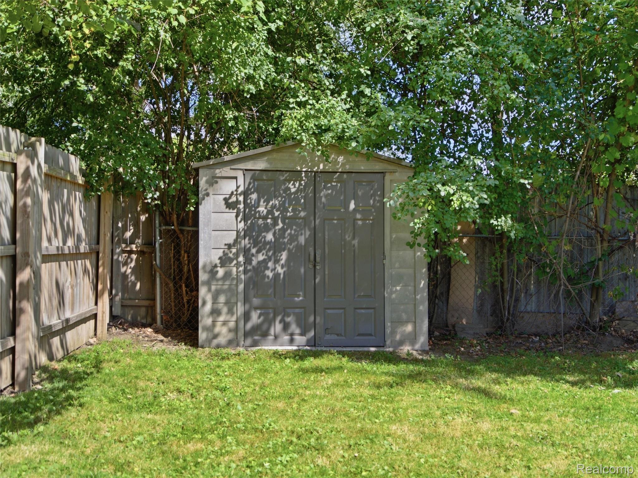 2226 Kipling Avenue Property Photo 26
