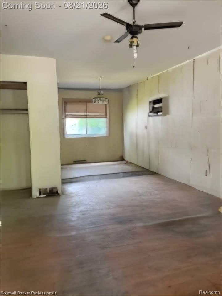 789 Gates Avenue Property Photo 6