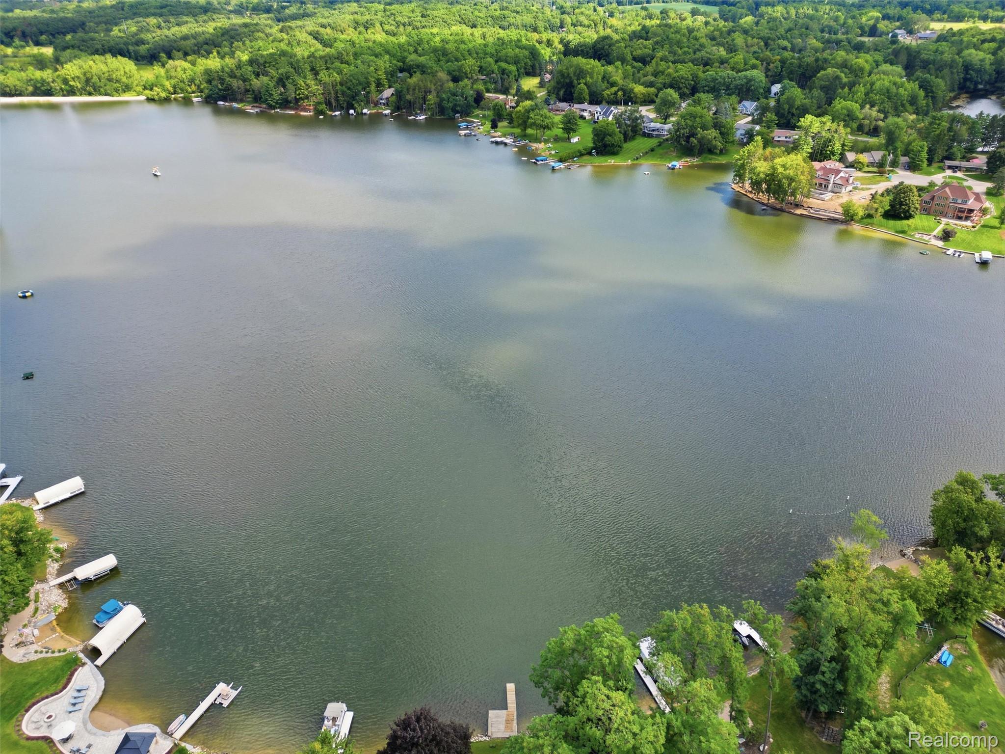7416 Ledgewood Drive Property Photo 3