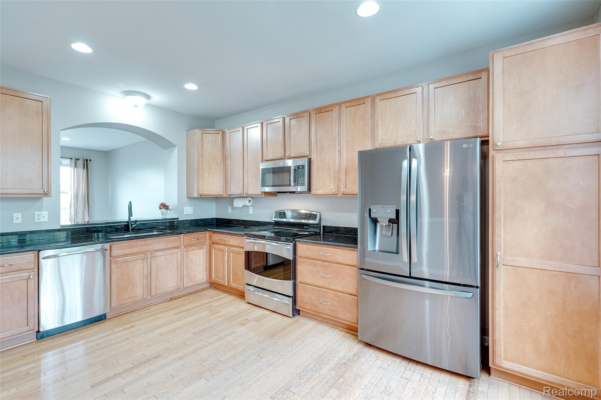 27974 Middleton Drive Property Photo 6