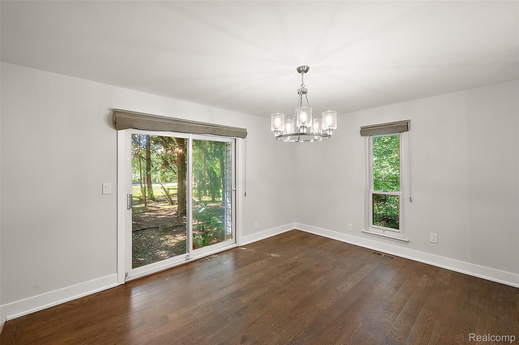 169 E Long Lake Road Property Photo 15