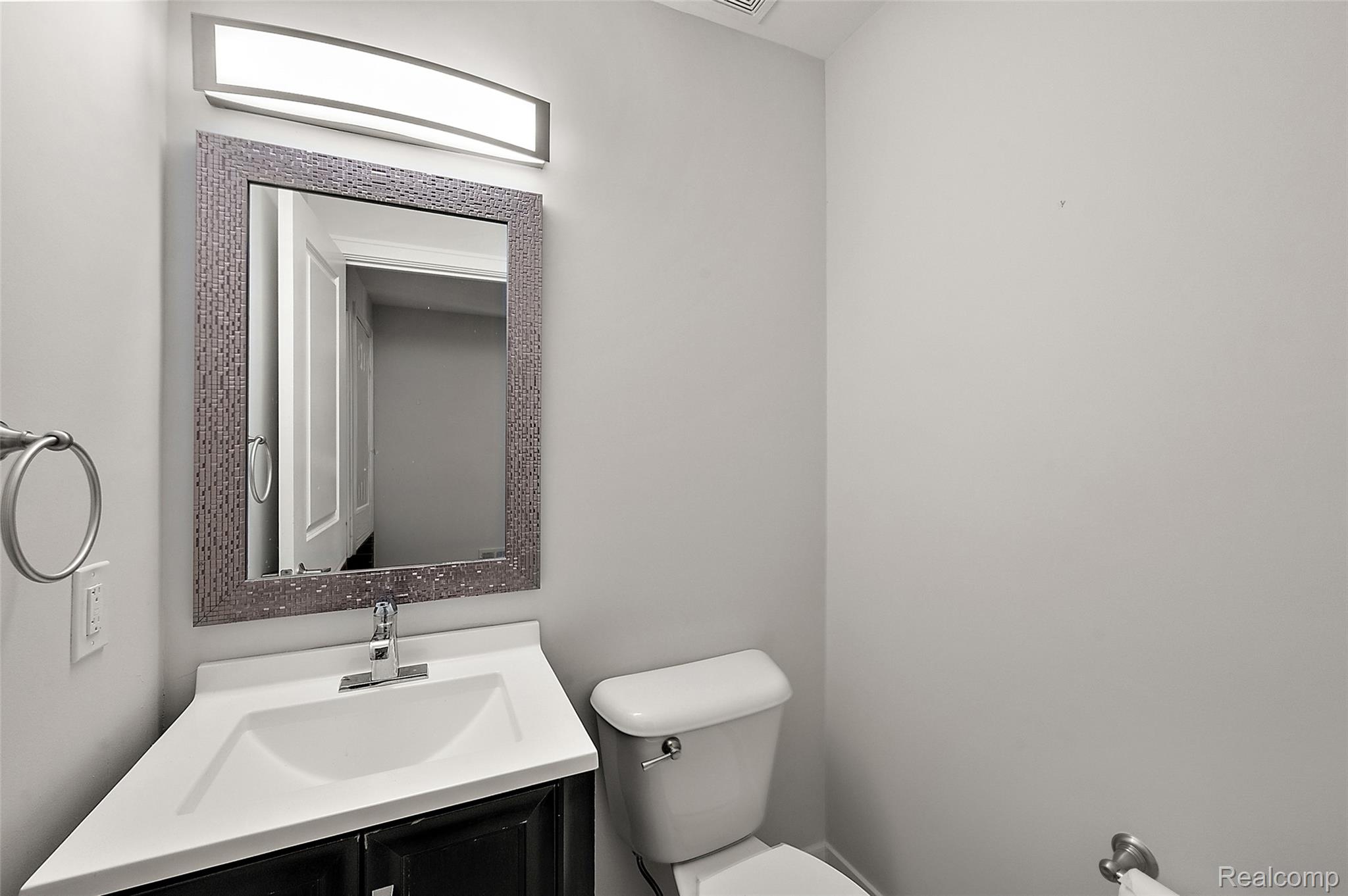 169 E Long Lake Road Property Photo 24