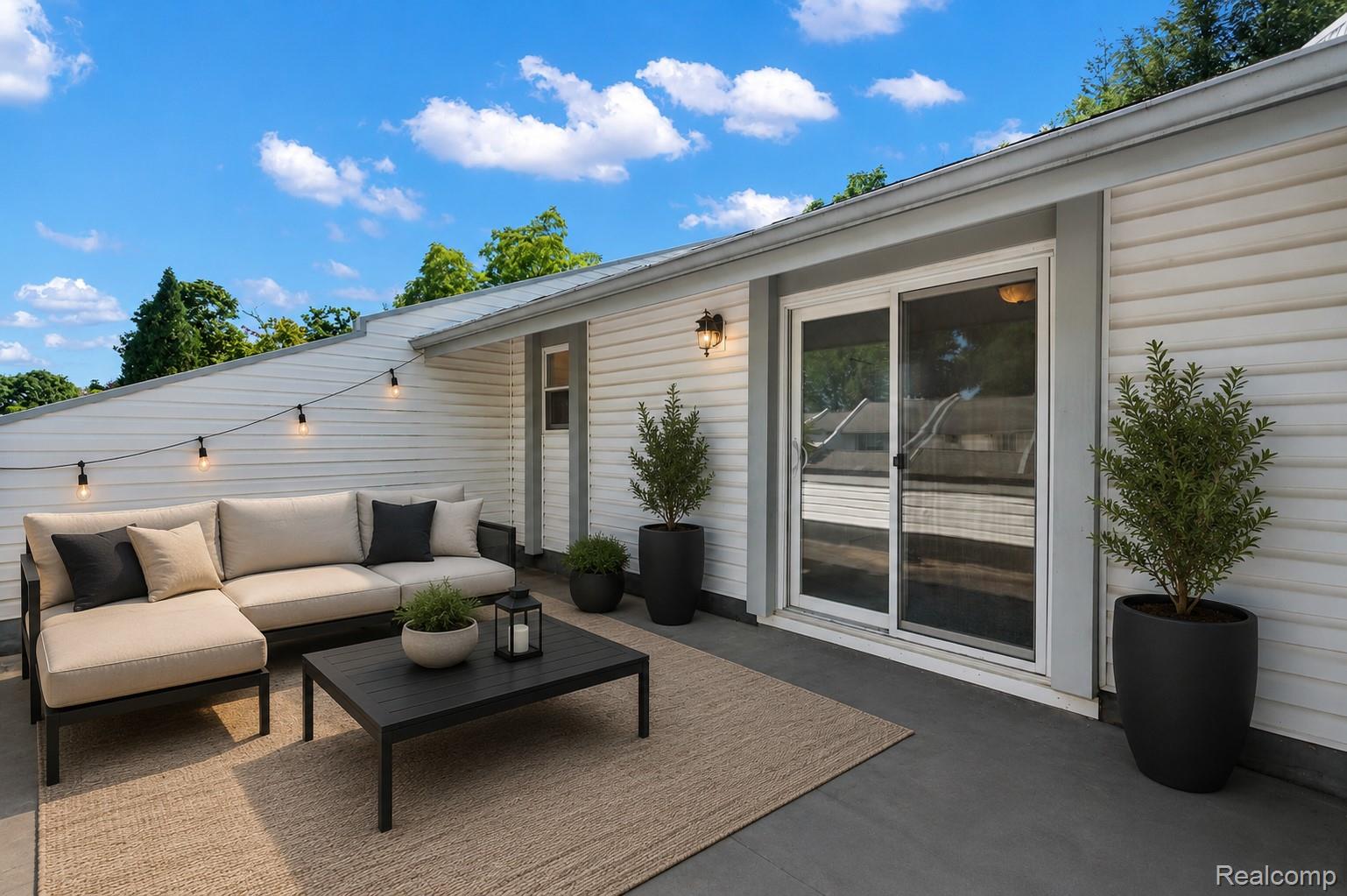 169 E Long Lake Road Property Photo 30