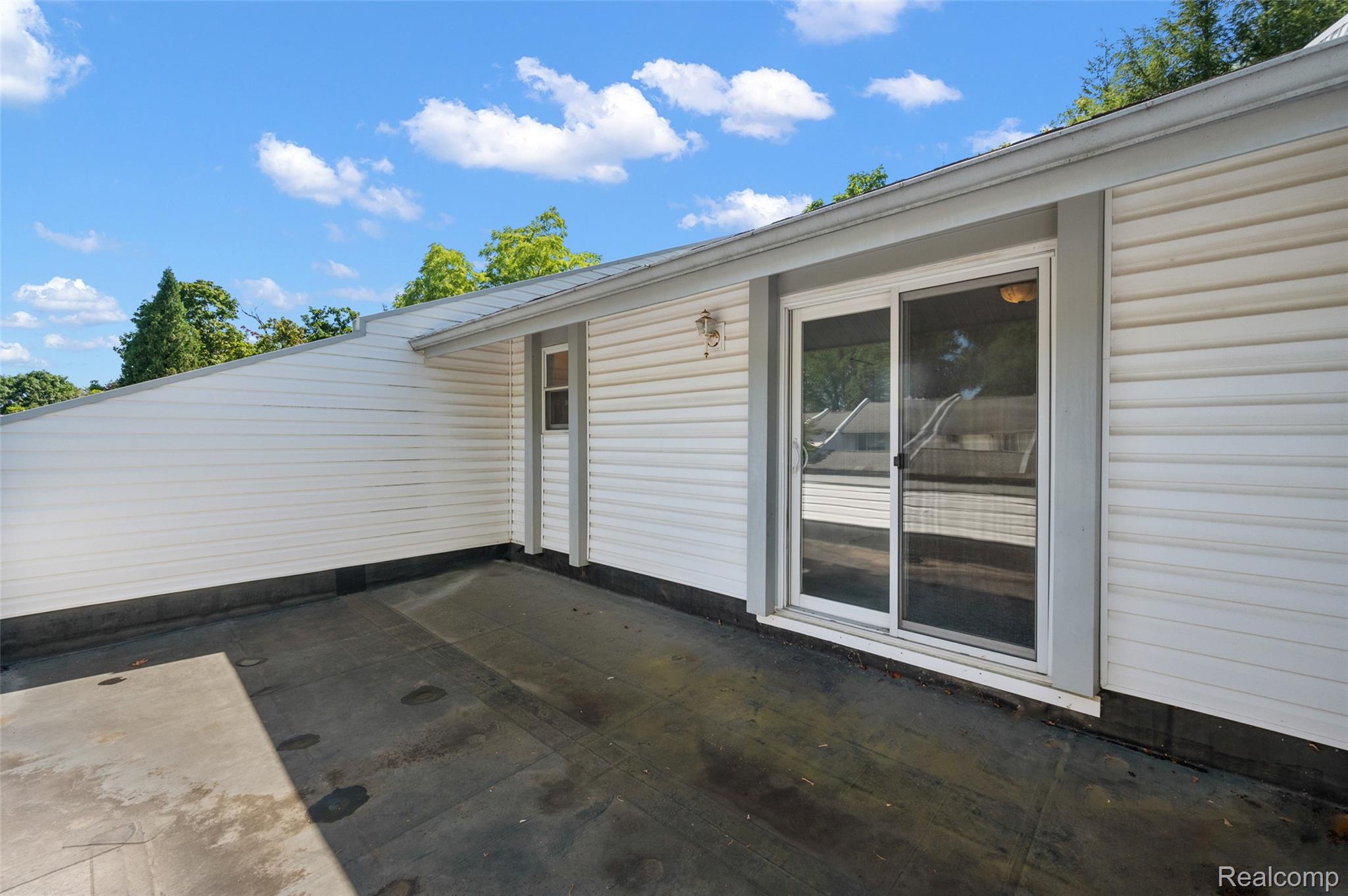 169 E Long Lake Road Property Photo 31