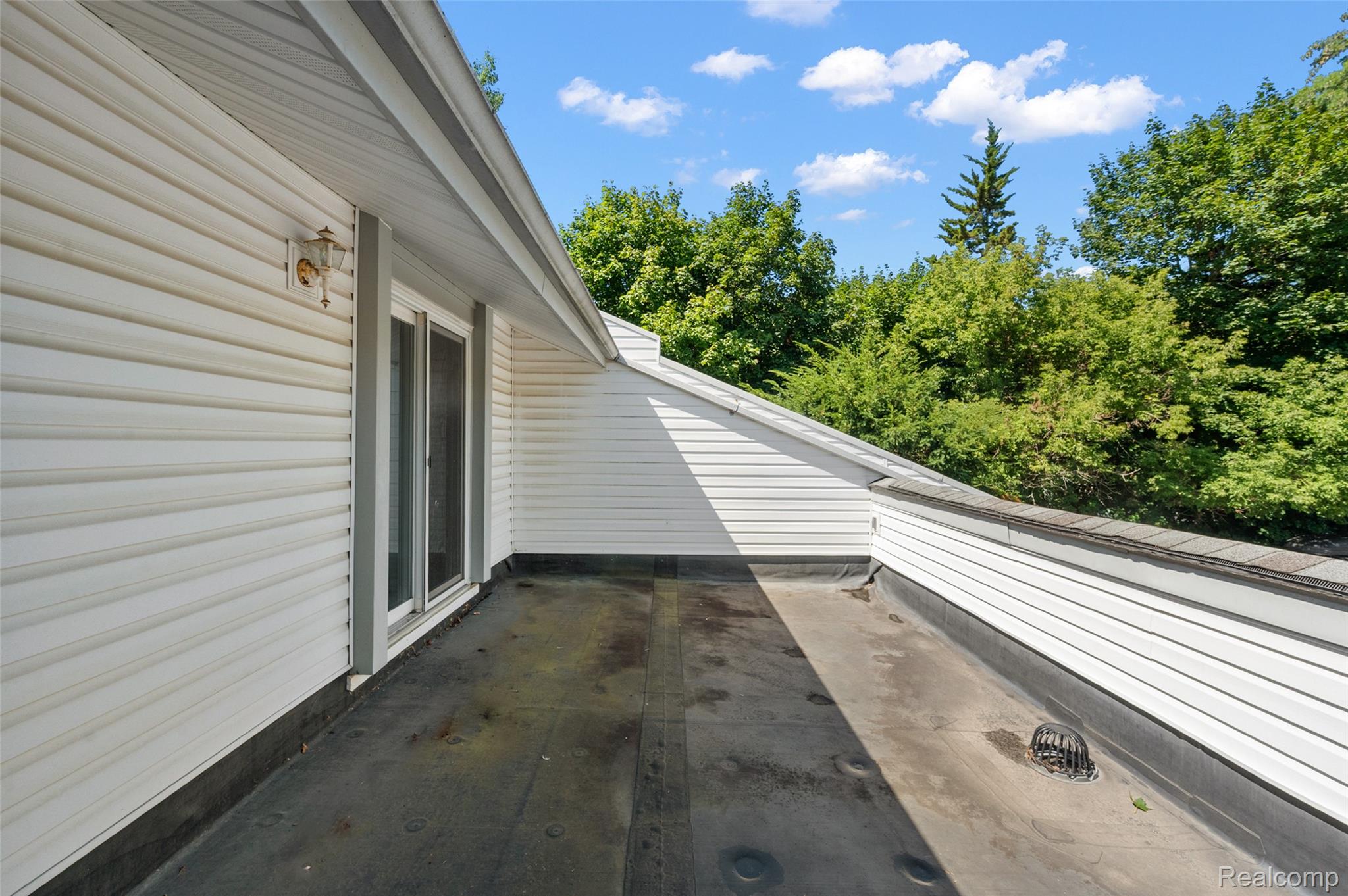 169 E Long Lake Road Property Photo 34